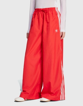 Adidas Oversized Track Pants Fashion influencers' recommendations Fashion storage (wardrobes, hangers, etc.)