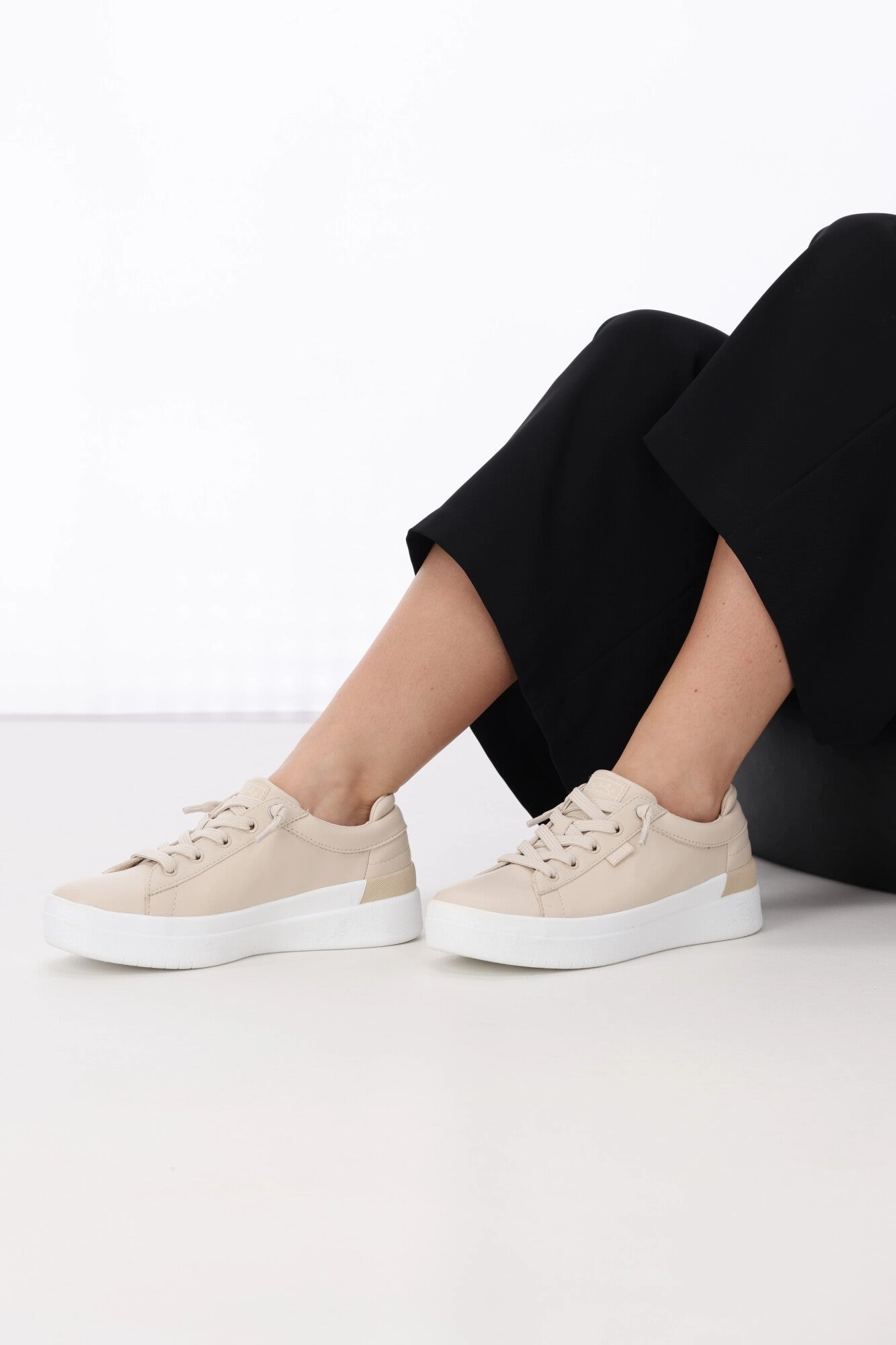 Bobs By Skechers D'vine Sky Main Step Sneaker Natural