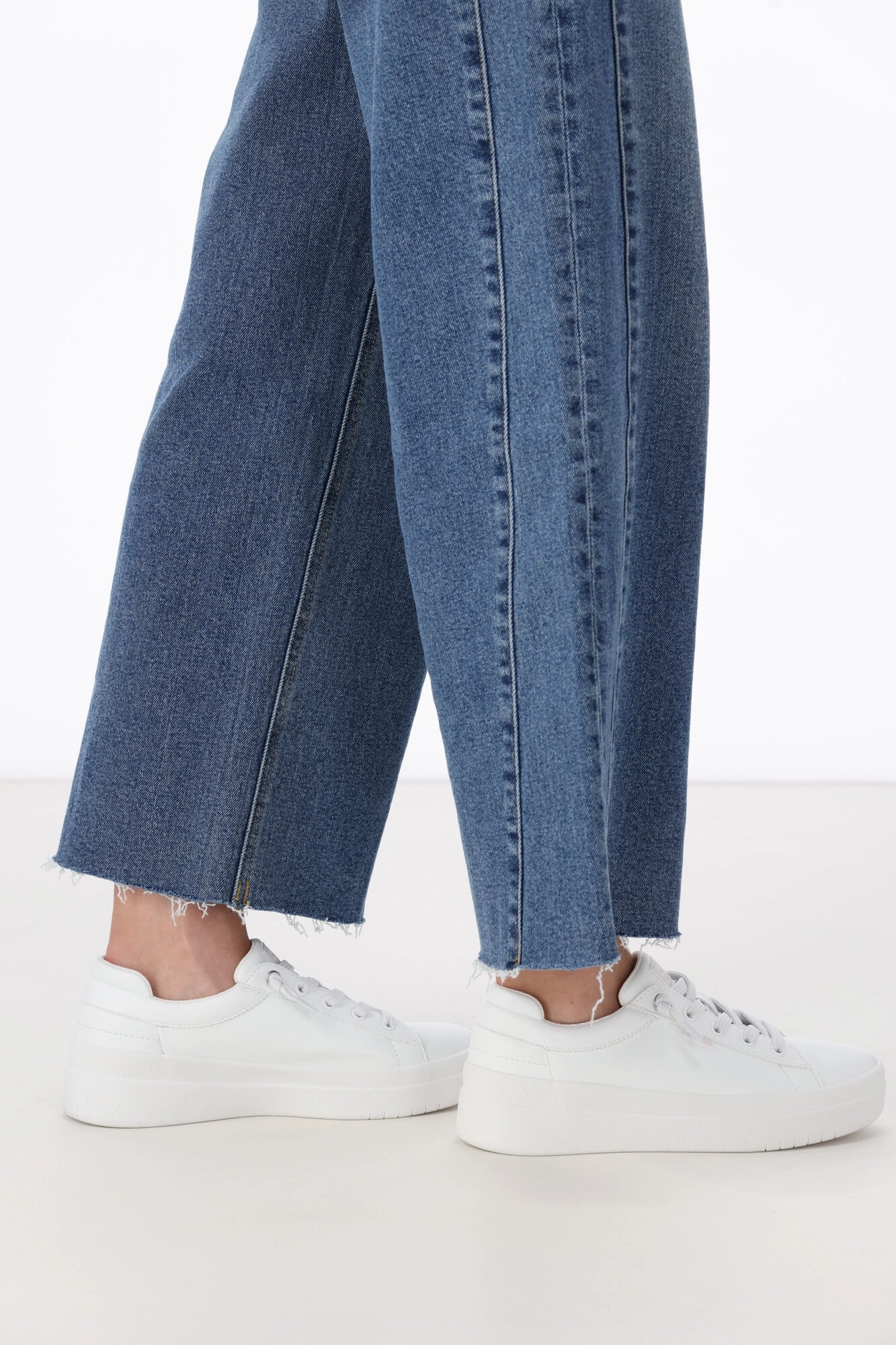 Bobs By Skechers D'vine Sky Main Step Sneaker White