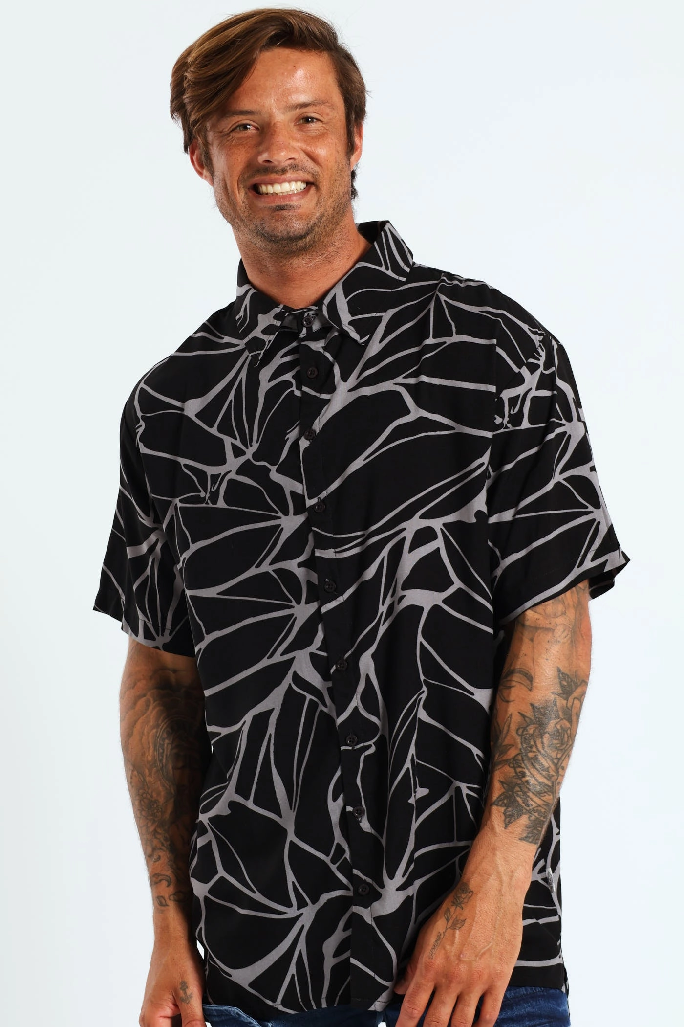 Brad Short Sleeve Shirt - Black Hip - hop fashion Wardrobe staples