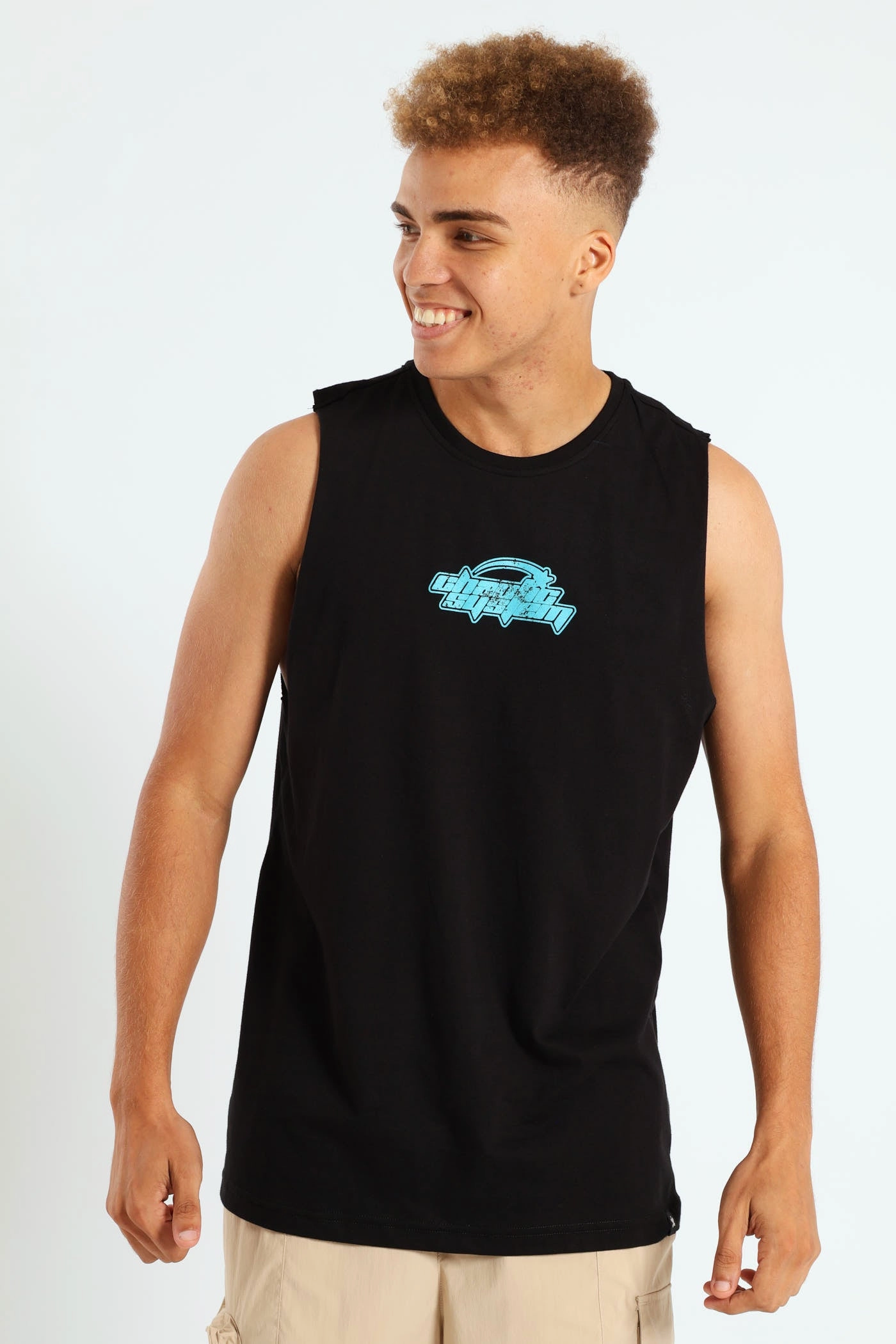 Chaotic Muscle Hugger Tee - Black