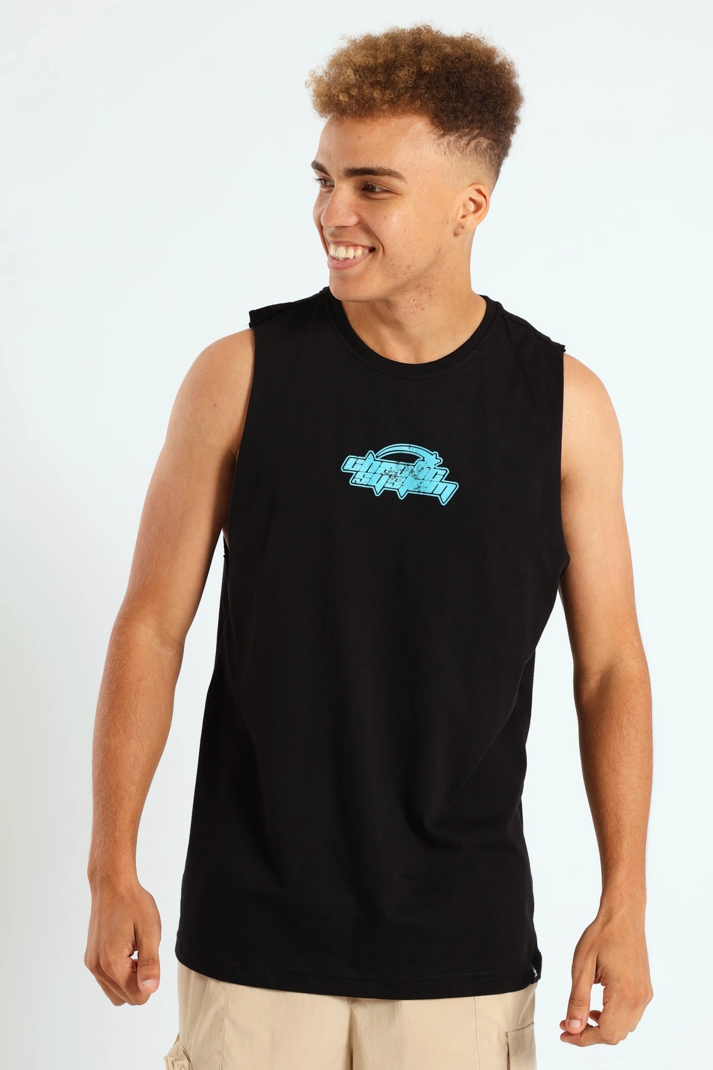 Chaotic Muscle Hugger Tee - Black