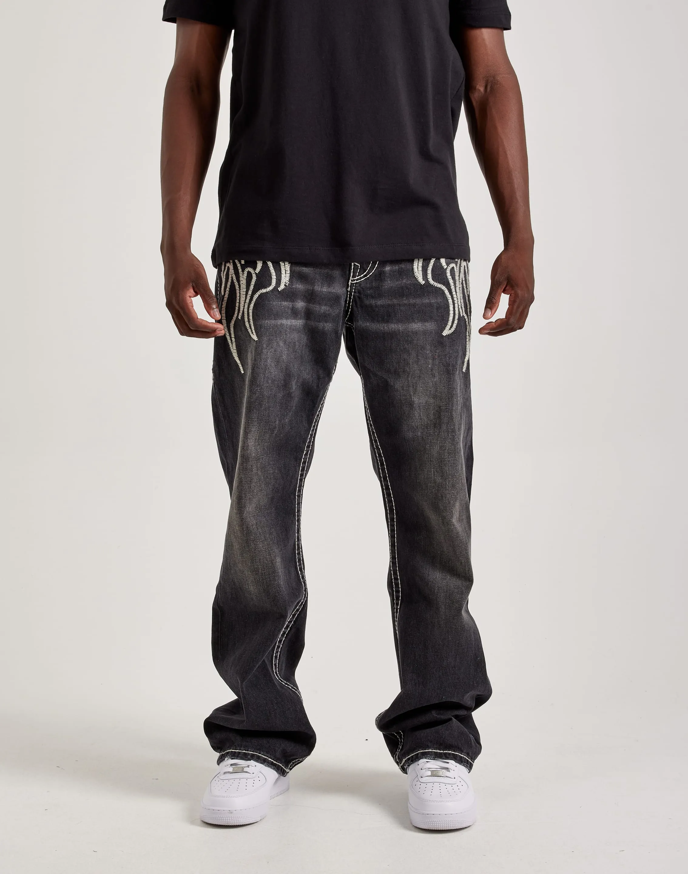 Clothing and accessories True Religion Bad Weather Big T Flame Billy Jeans Fashion must - haves