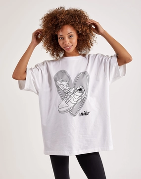 Clothing assortments Nike Dunk Love Tee Fashion culture