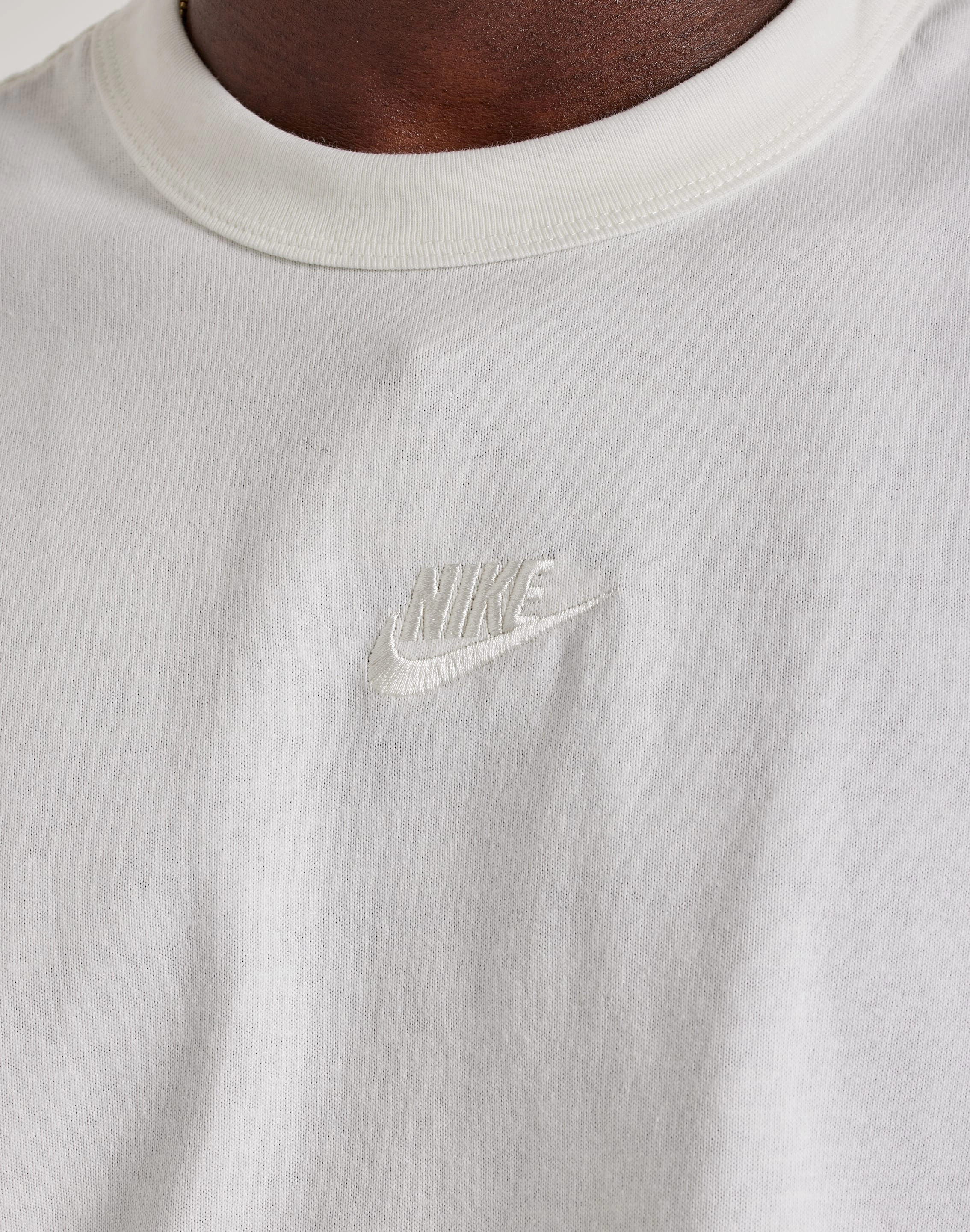 Clothing types Nike Premium Essentials Tee