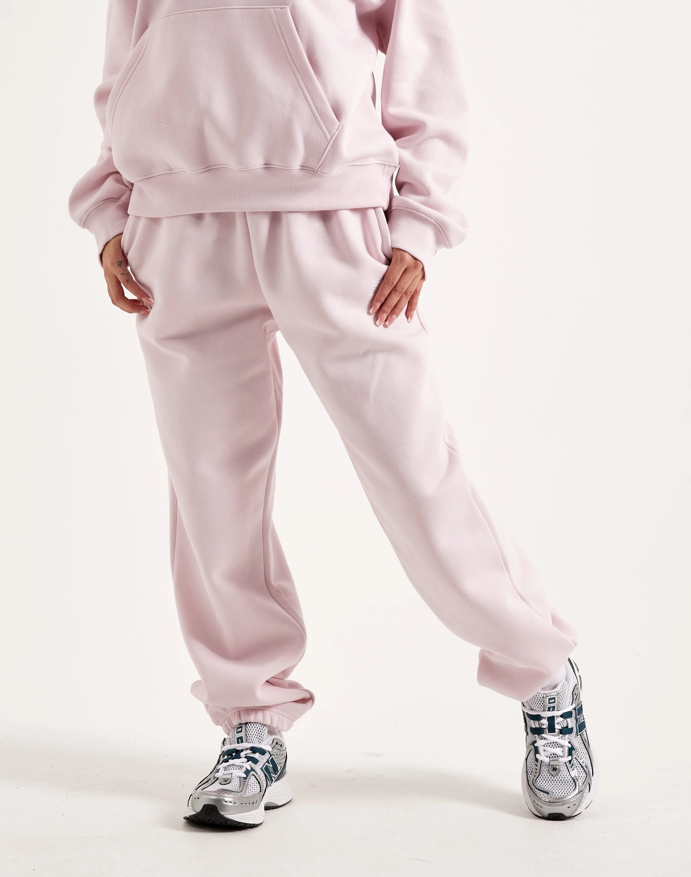 New Balance Sport Essentials Fleece Joggers Fashion accessories Minimalist fashion