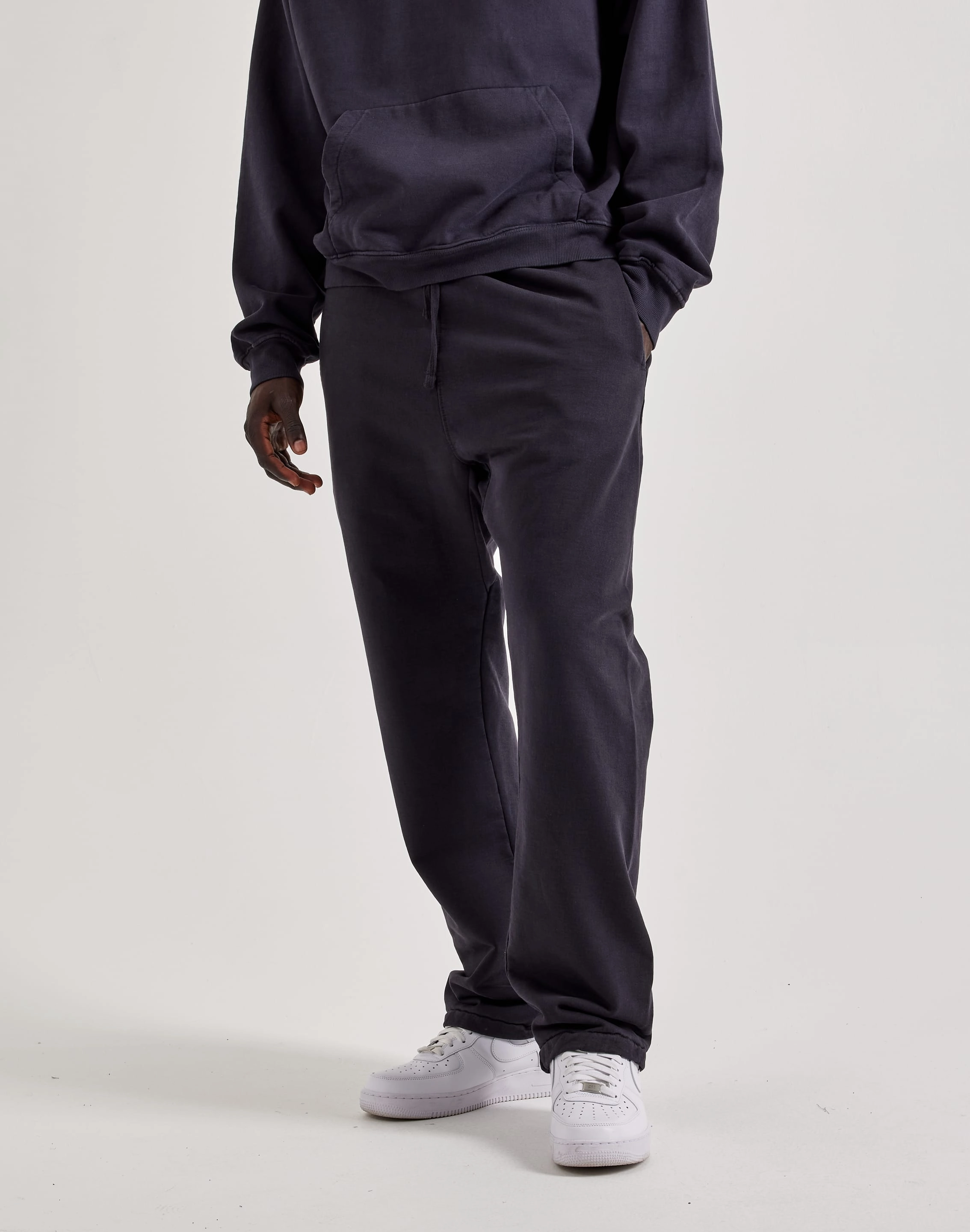 Ethical fashion choices MNML Heavy Relaxed Everyday Sweatpants