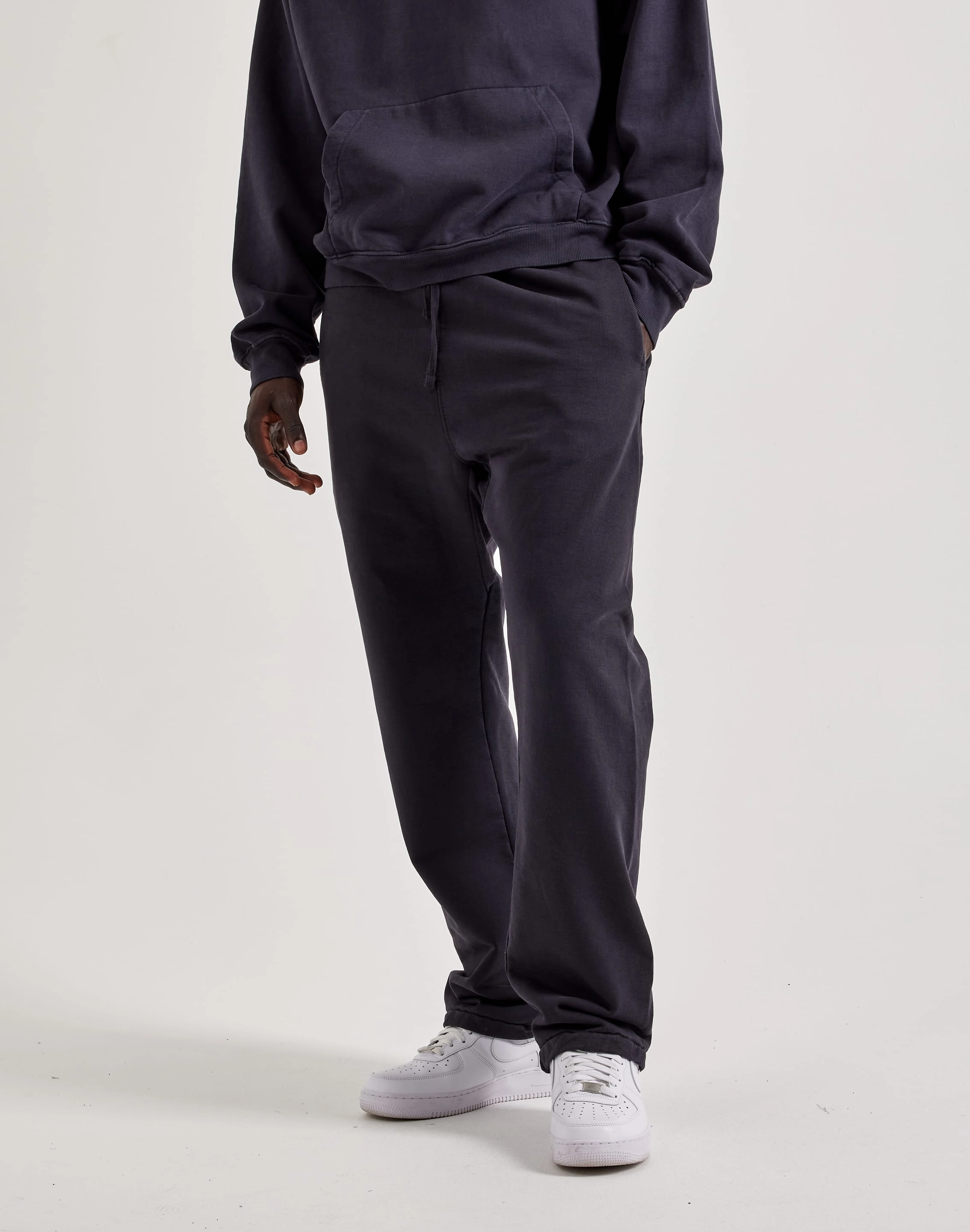 Ethical fashion choices MNML Heavy Relaxed Everyday Sweatpants