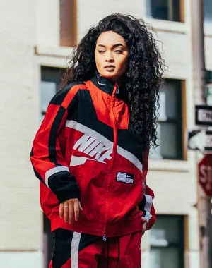 Fashion influencers' recommendations Nike Oversized Woven Jacket Silk - fabric fashion