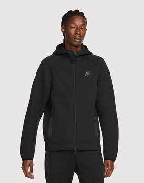 Fashion bloggers' picks Nike Tech Fleece Windrunner Full-Zip Hoodie Athleisure fashion