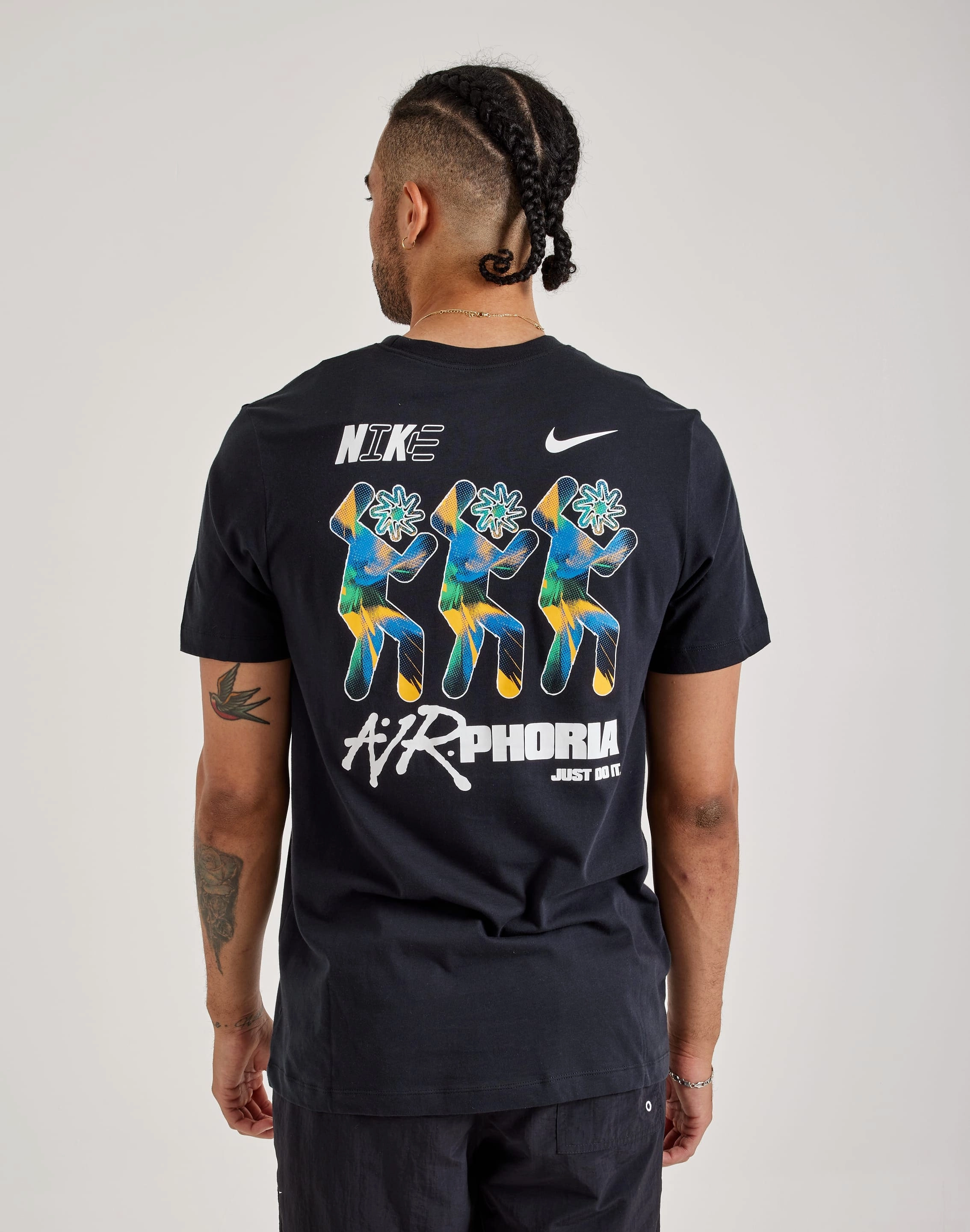 Fashion care (washing, ironing, etc.) Nike Sportswear Tee