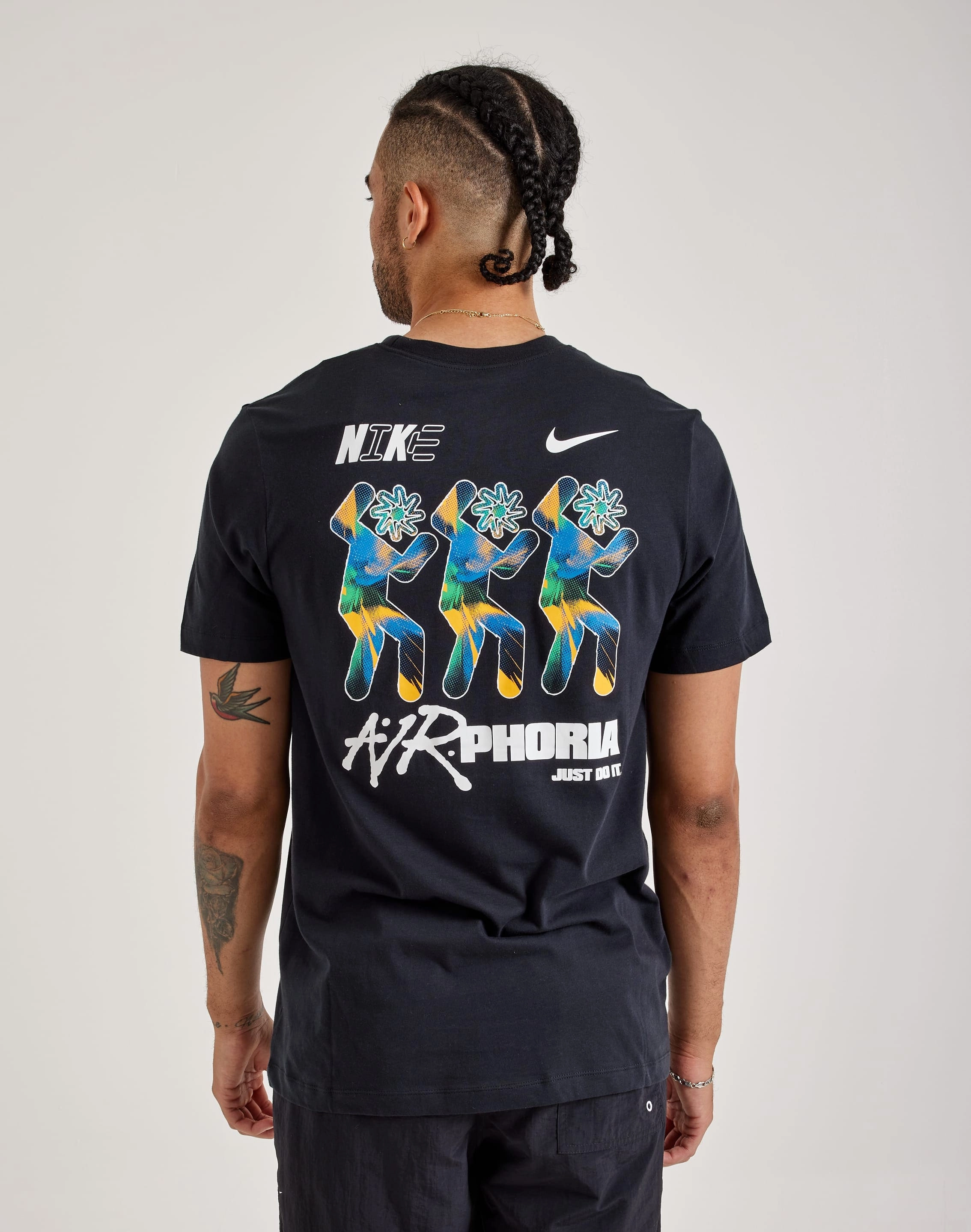 Fashion care (washing, ironing, etc.) Nike Sportswear Tee