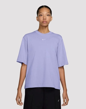 Fashion essentials Nike Sportswear Essential Boxy Tee Vintage - inspired fashion