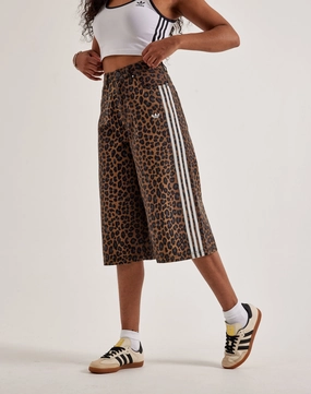 Fashion exhibitions Adidas Denim Bermuda Shorts Clothing assortments