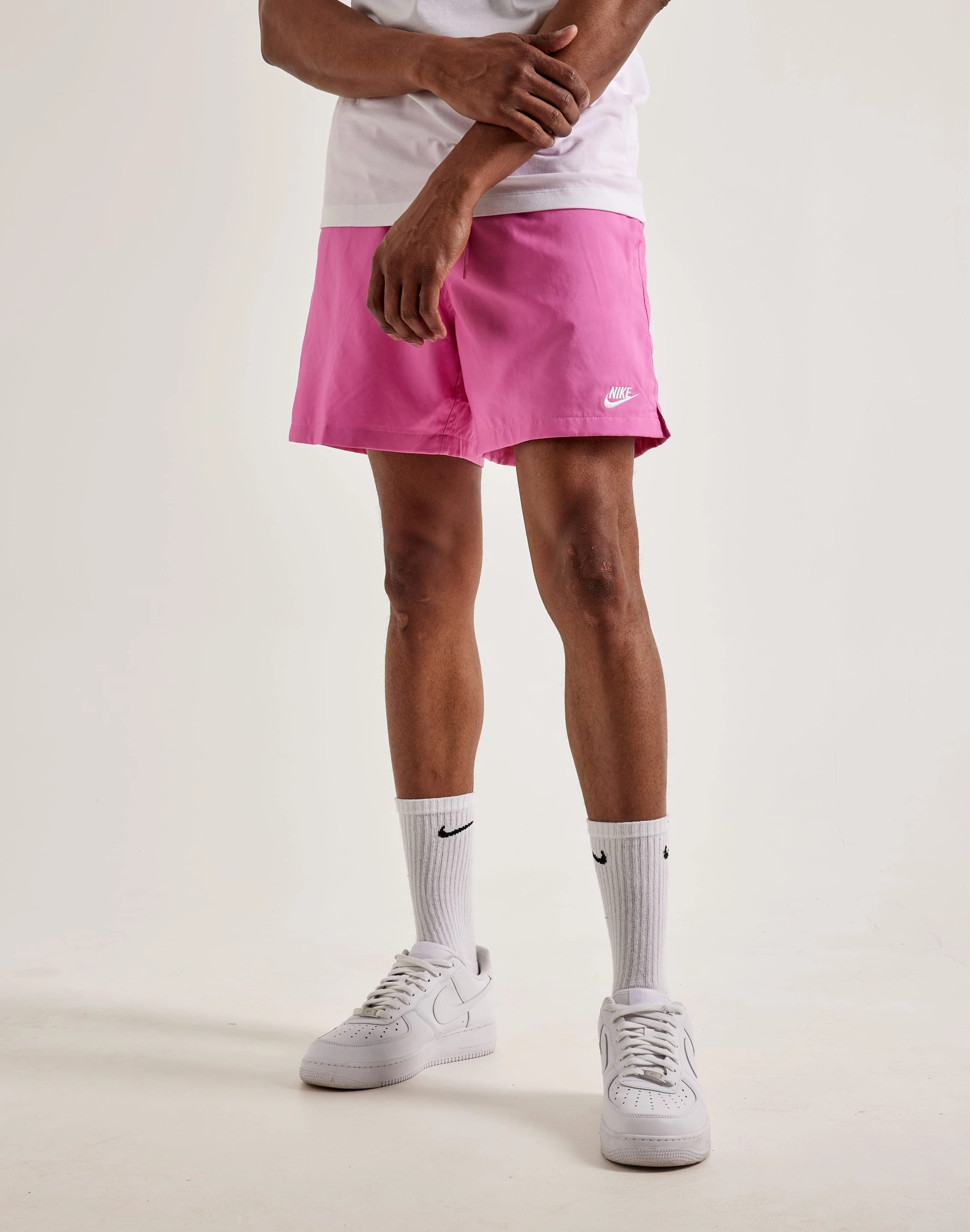 Trendy gear Nike Club Woven Flow Shorts Retro fashion finds