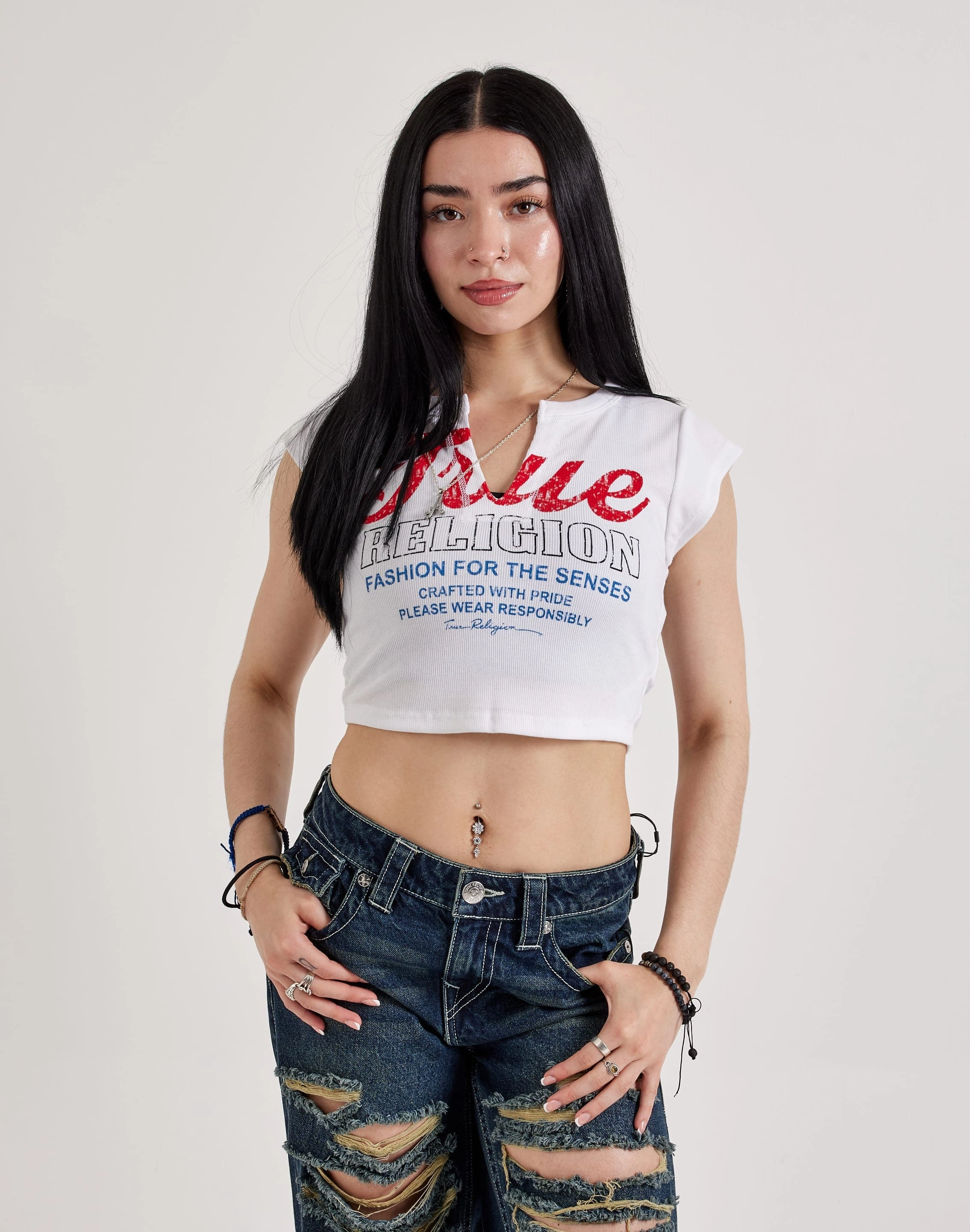 Fashion exhibitions True Religion Retro Logo V-Notch Tee Smart casual wear