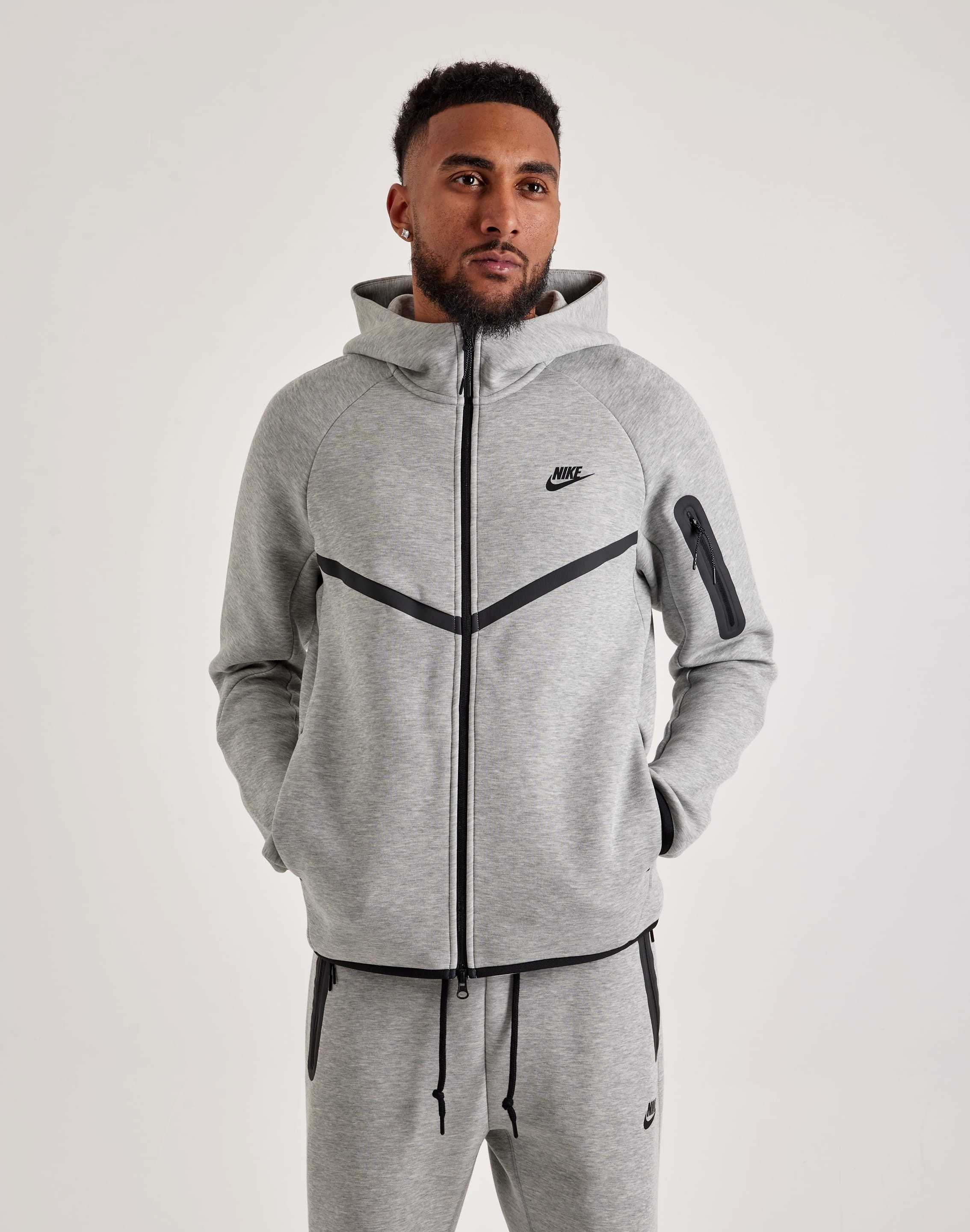 Fashion-forward items Nike Tech Fleece Windrunner Full-Zip Hoodie Sustainable fashion practices