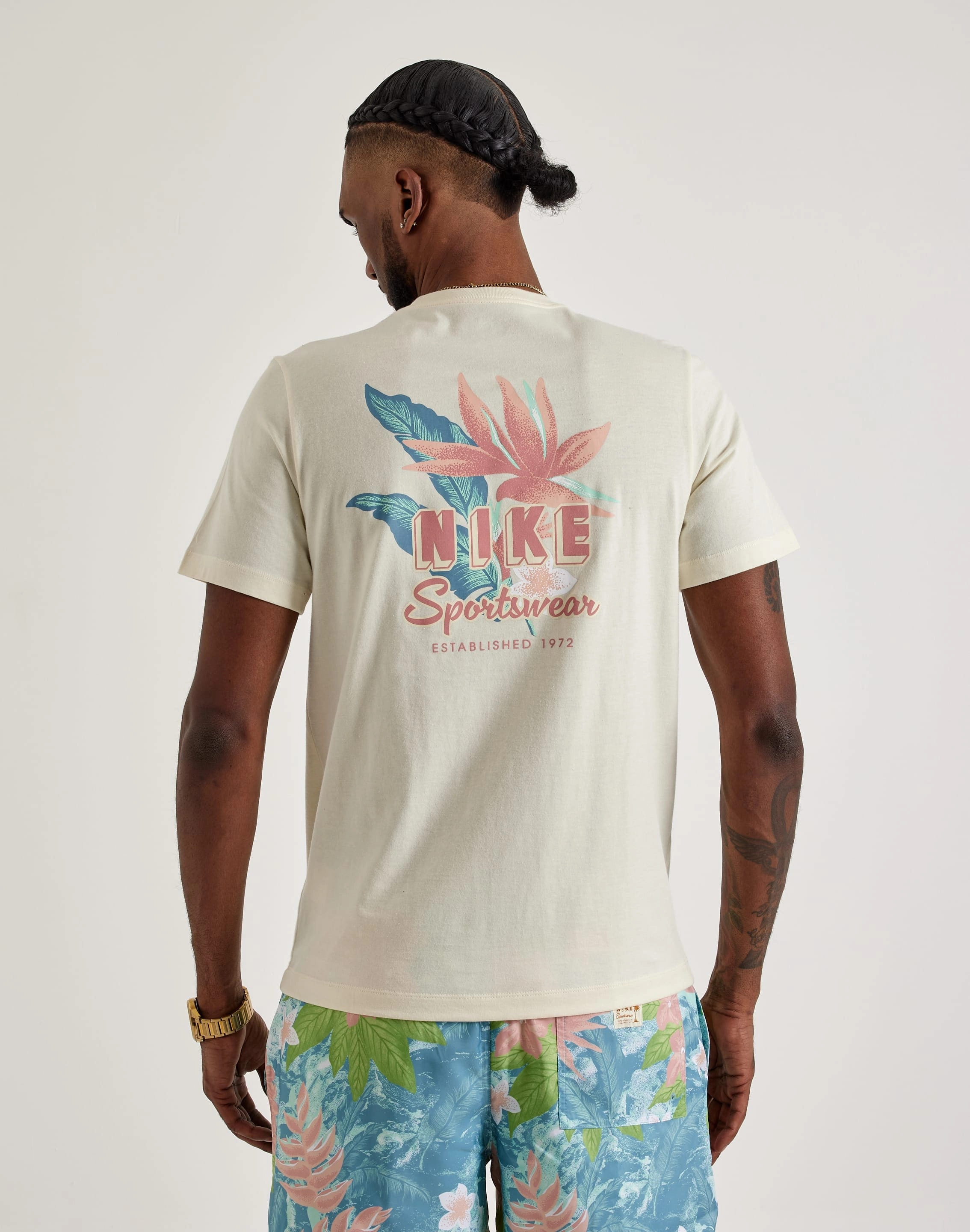 Fashion on sale Nike Sportswear Tee