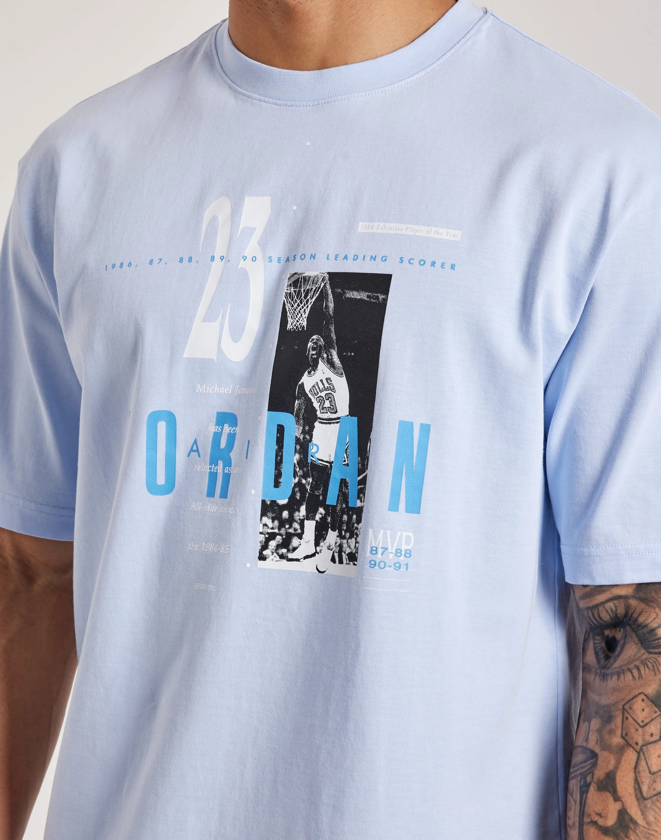 Fashion shows Jordan Reissue Graphic Tee