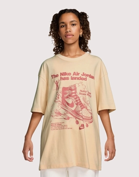 Jordan Oversized Graphic Tee Business casual wear Comfortable apparel