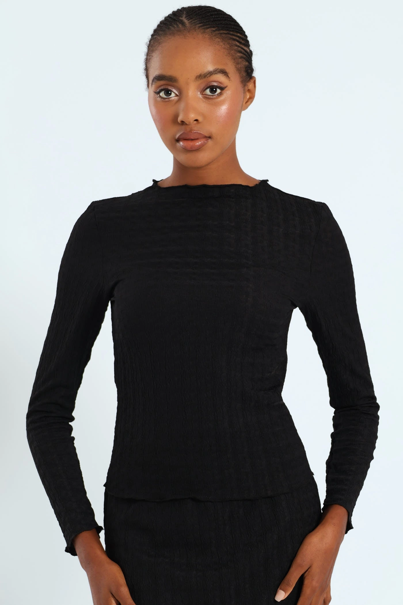 Lettuce Hem Crinkle Knit Top - Black