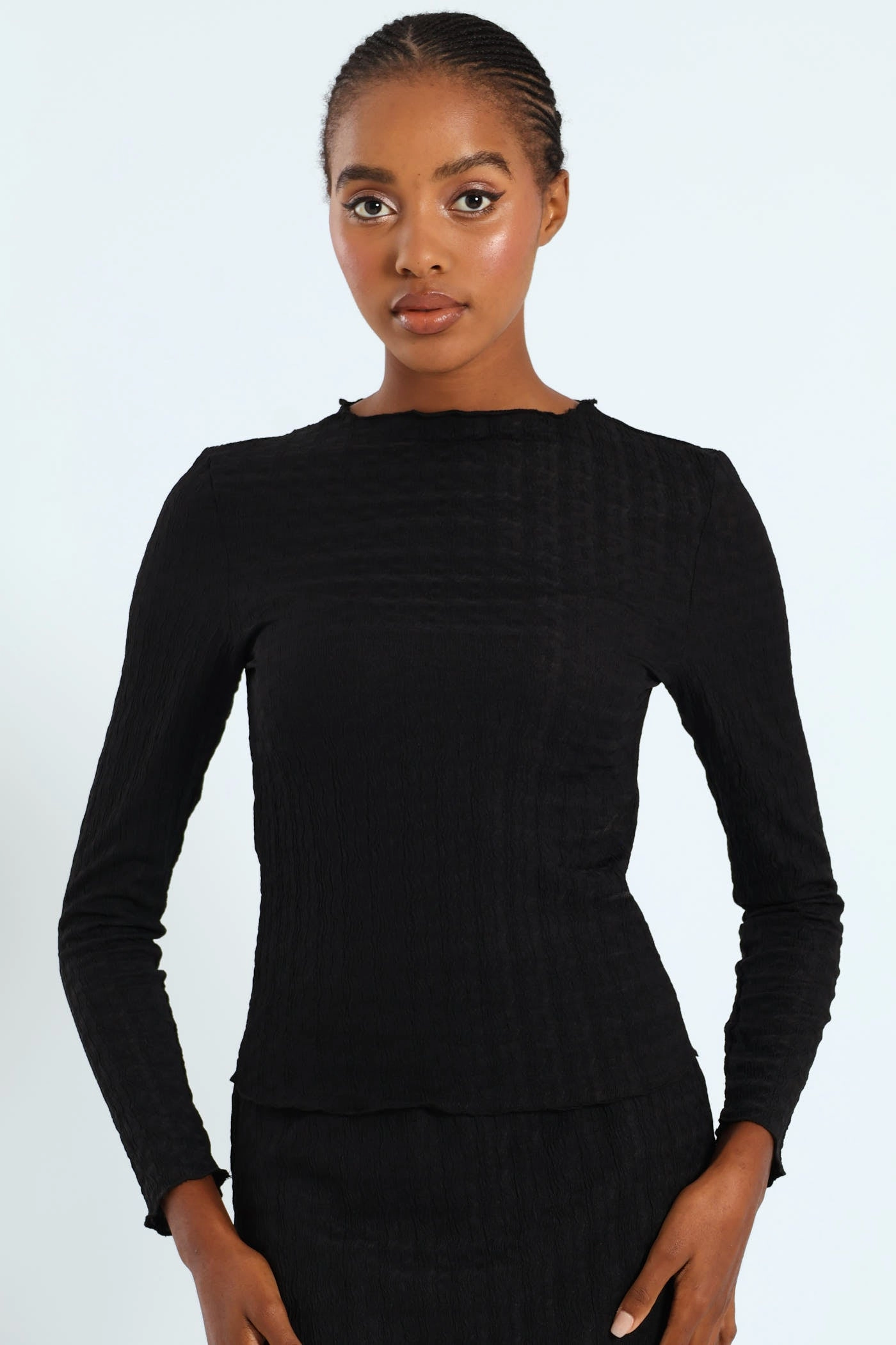 Lettuce Hem Crinkle Knit Top - Black