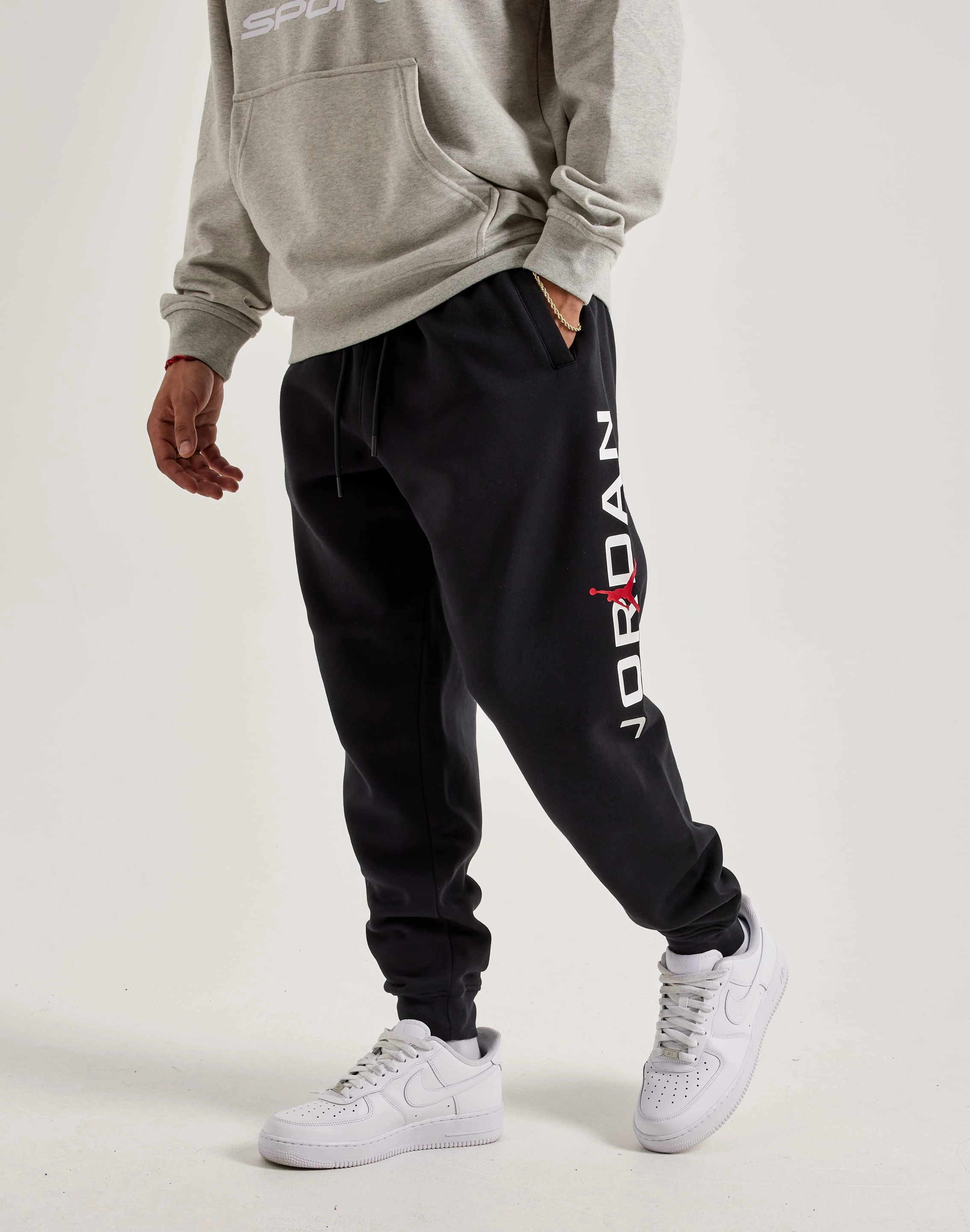 Jordan Essentials Fleece Joggers Business casual wear Retro fashion finds