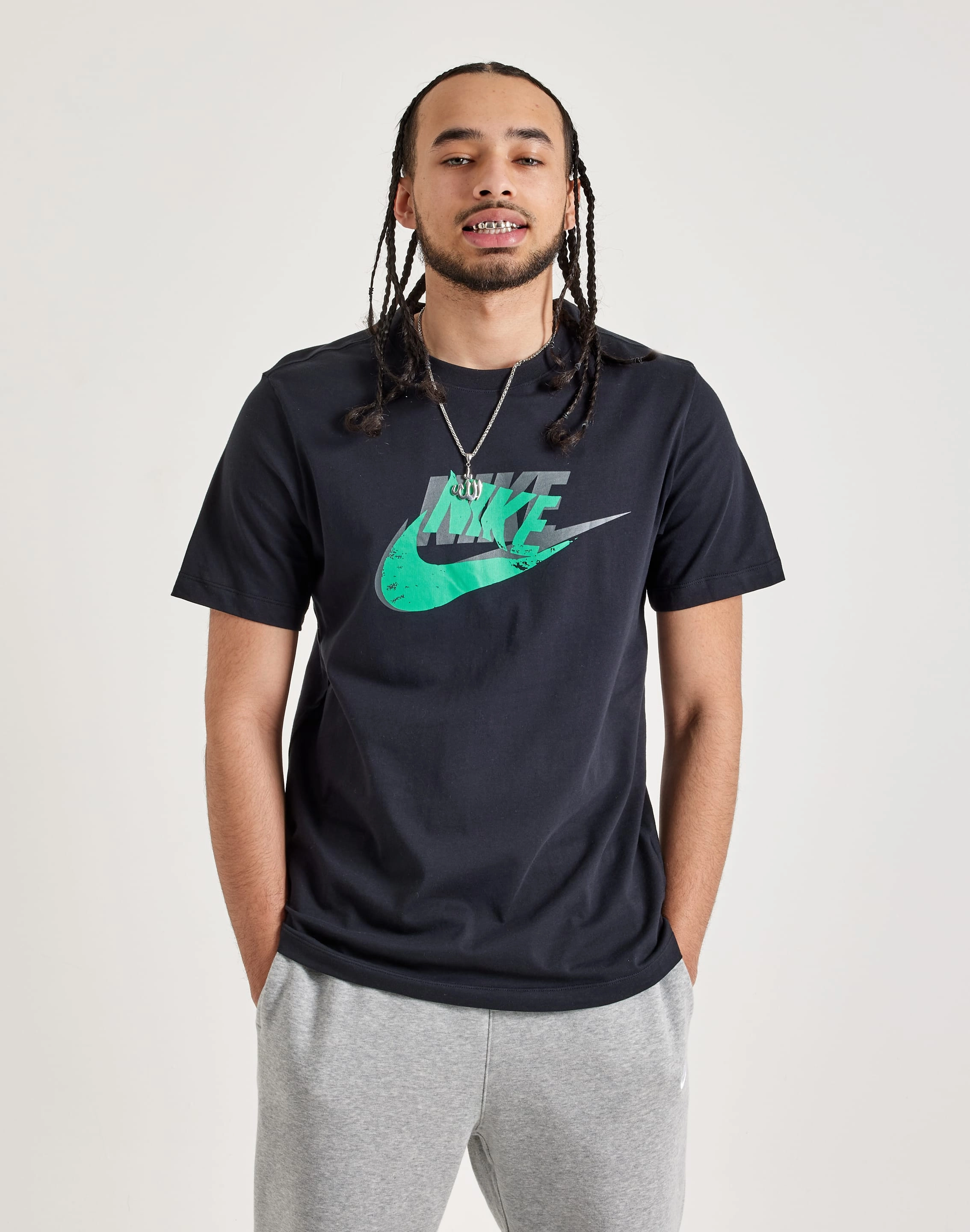 Fashion boutiques Nike Futura Tee Fashion inspiration