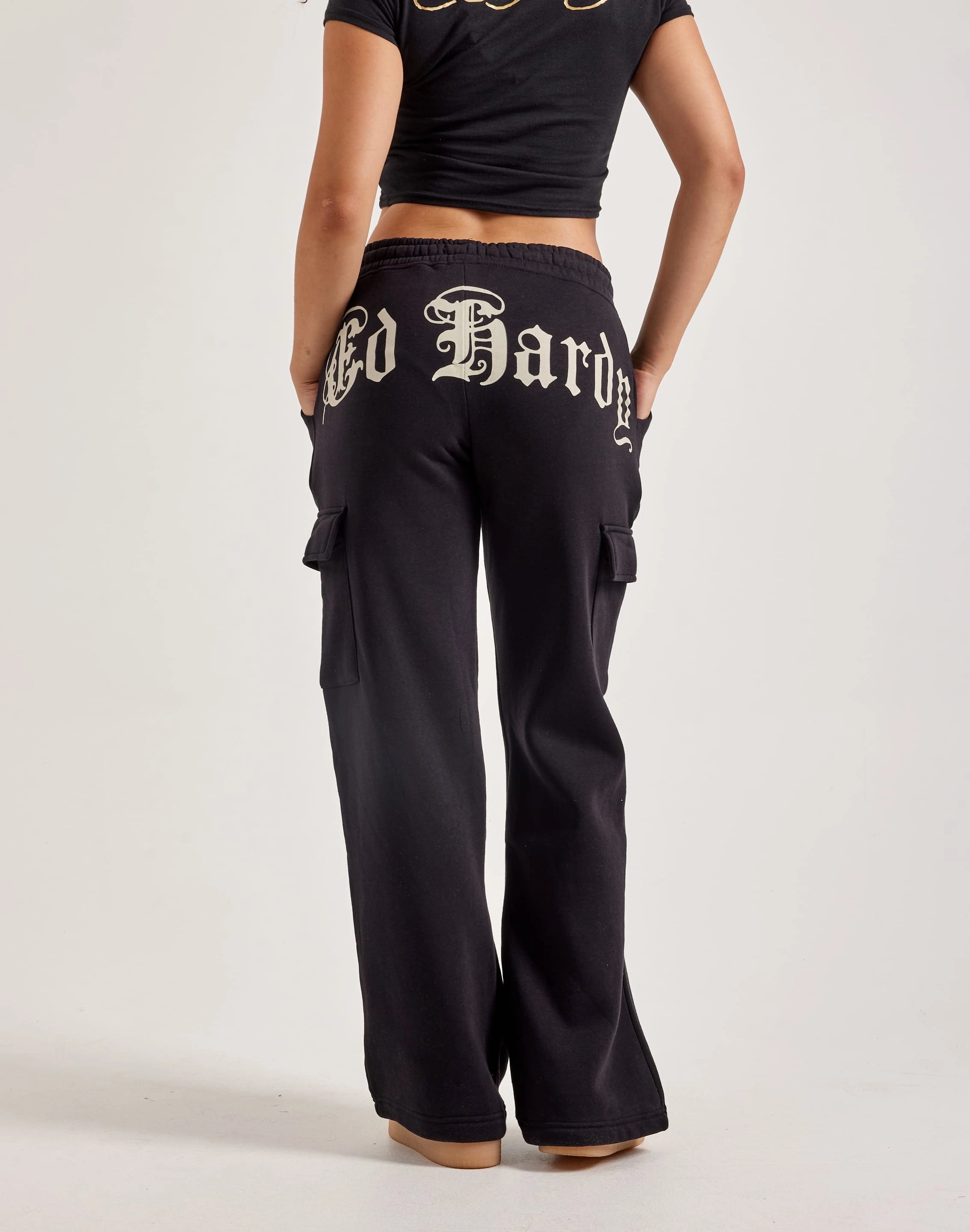 Minimalist fashion Ed Hardy Rose Skull Fleece Cargo Pants