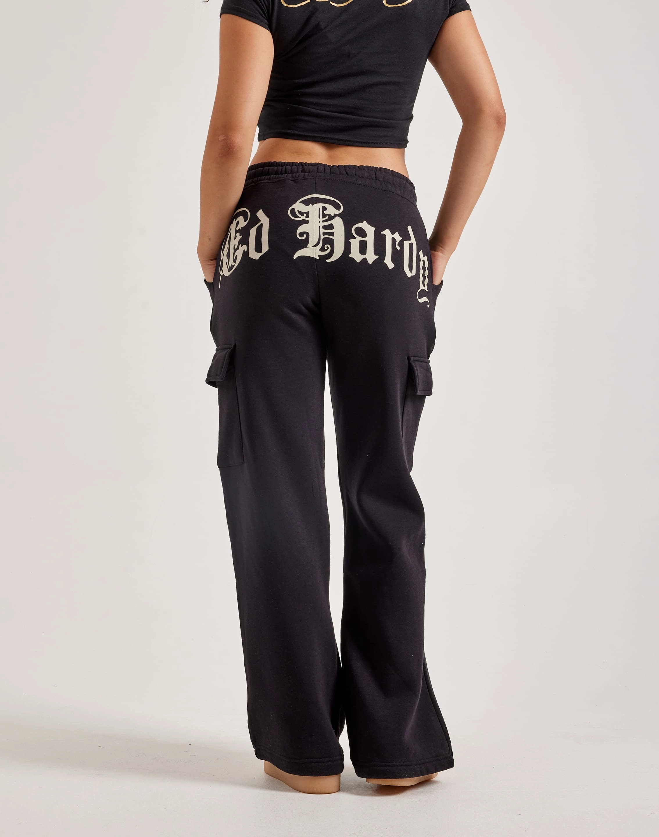 Minimalist fashion Ed Hardy Rose Skull Fleece Cargo Pants