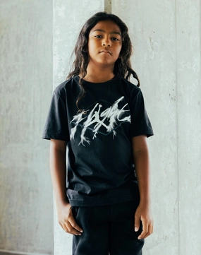 Minimalist fashion Jordan AJ4 Flight Lightning Tee Grade-School Casual wear options