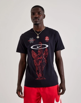 Minimalist fashion Nike Victory Tee Recycled fashion materials