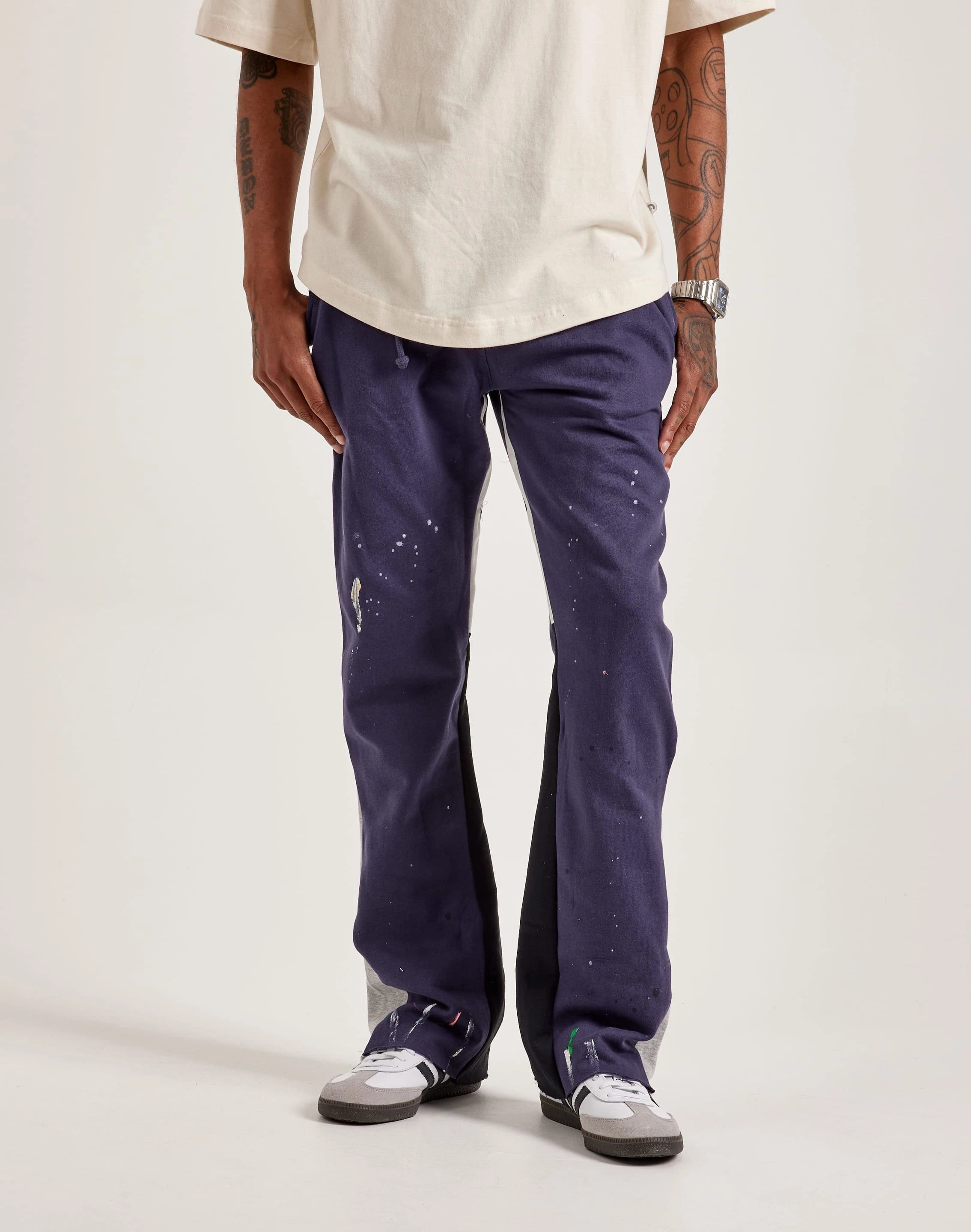 Activewear gear MNML Contrast Bootcut Sweatpants Swimwear selections