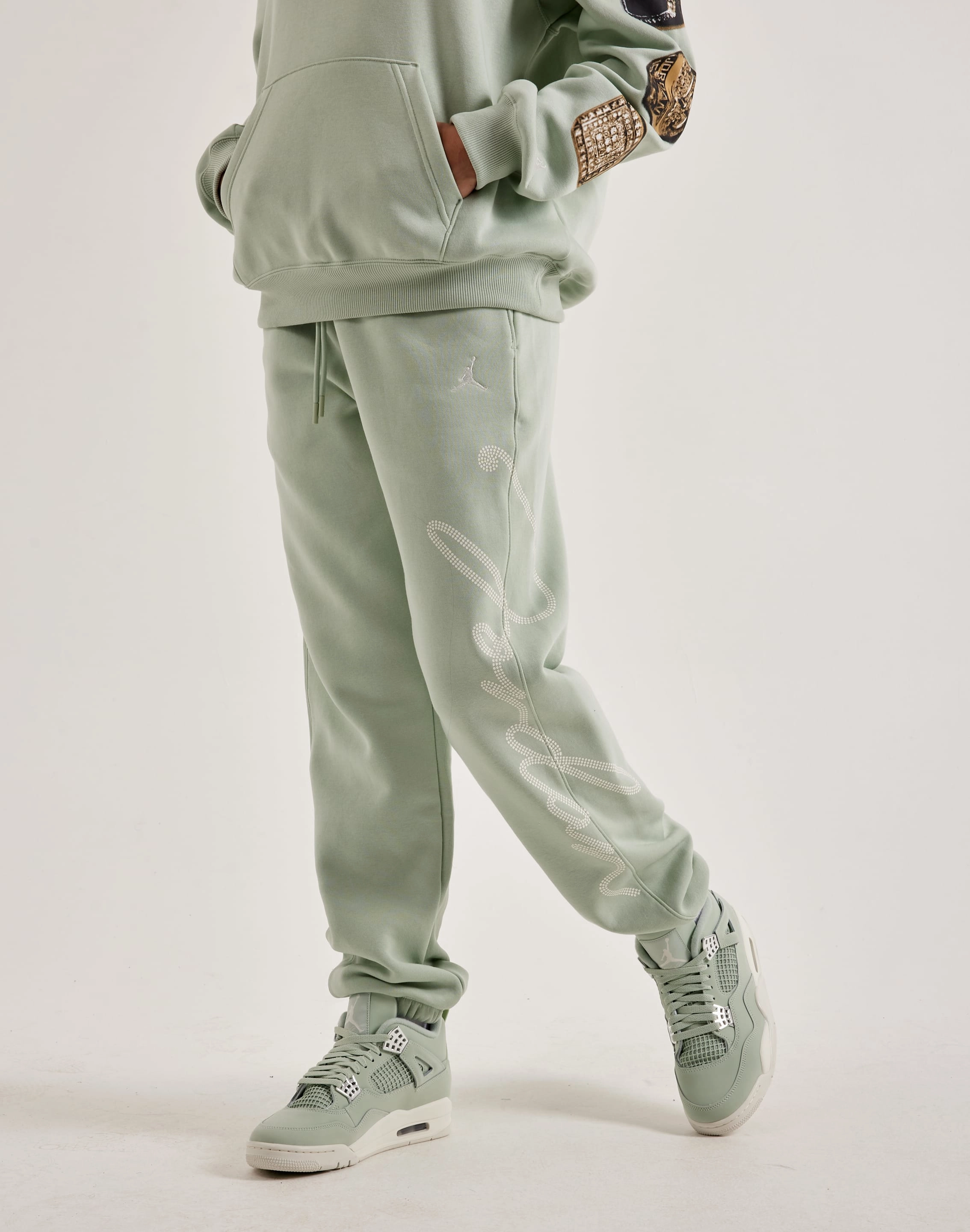 Fashion technology Jordan Brooklyn Fleece Pants Fashion trends by region