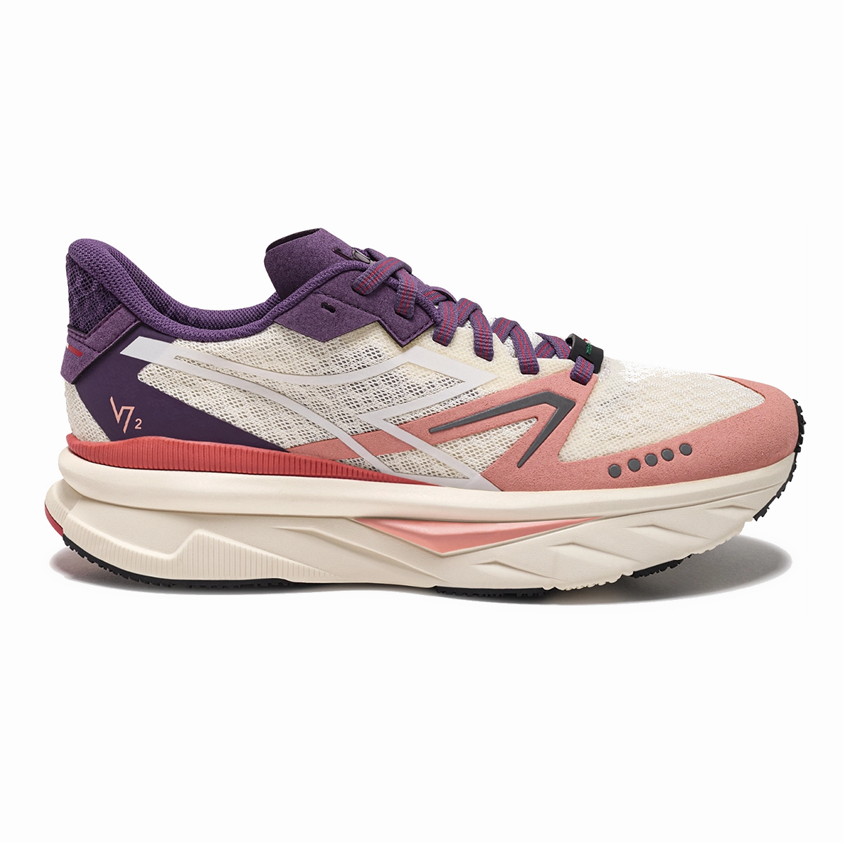 Sleek Diadora Atomo V7000 2 Impressive