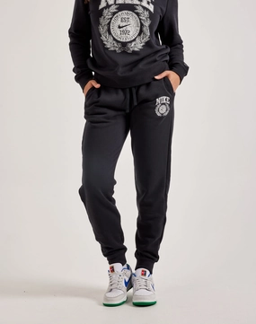 Nike Club Fleece Mid-Rise Pants Fashion photography New fashion arrivals