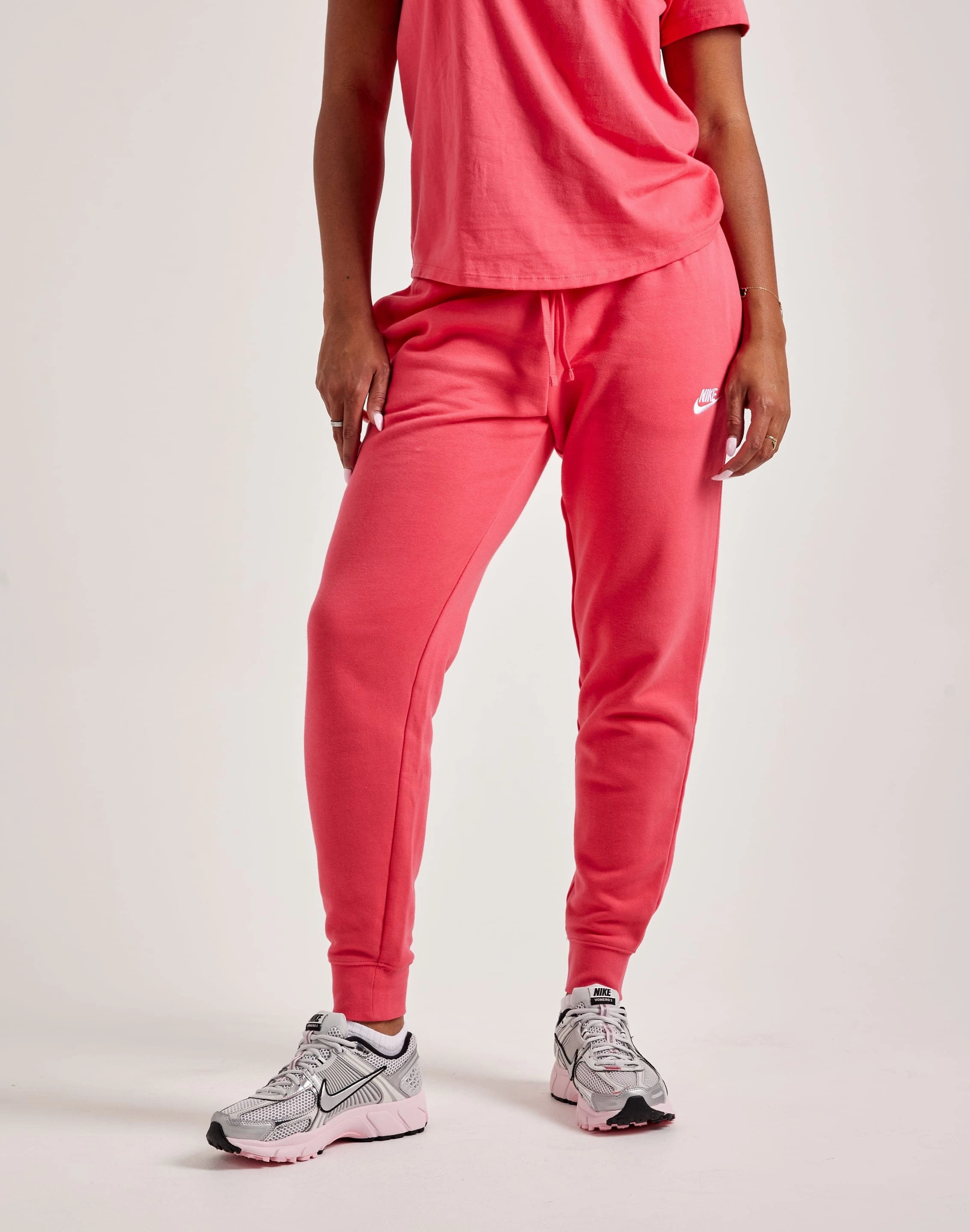 Nike Club Fleece Mid-Rise Pants Sustainable fashion practices Nylon - included fashion