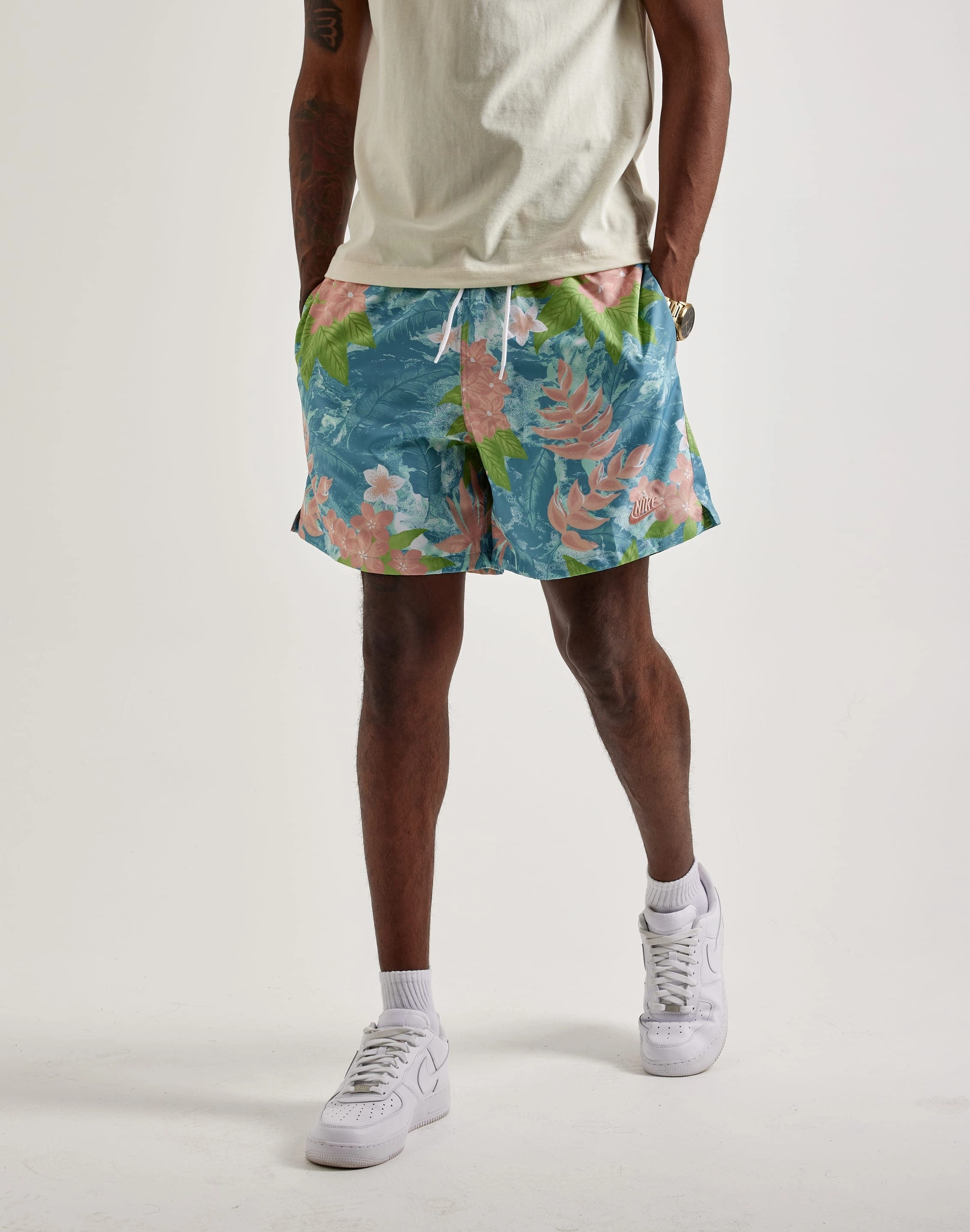Nike Club Flow Shorts Fashion boutiques