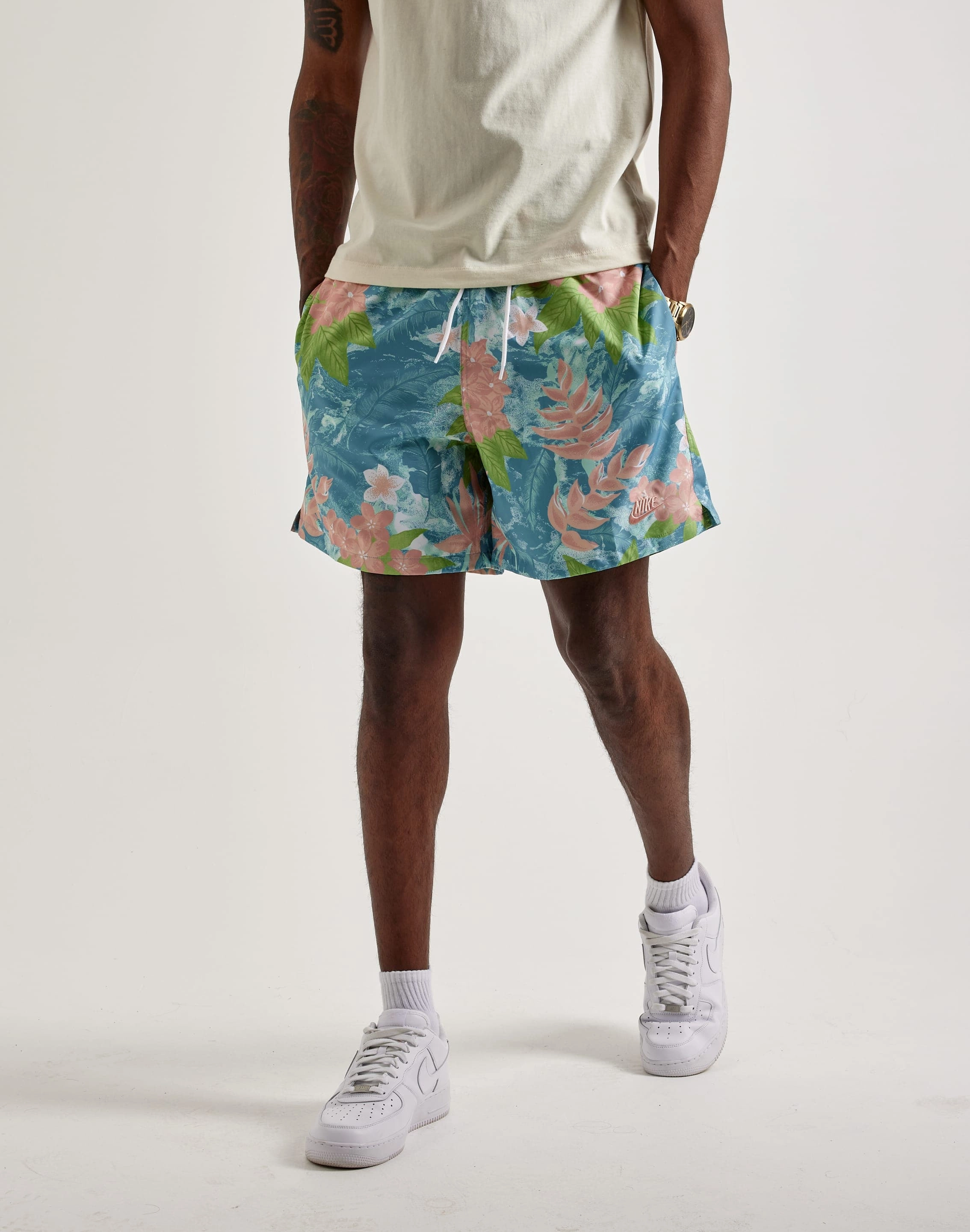 Nike Club Flow Shorts Fashion boutiques
