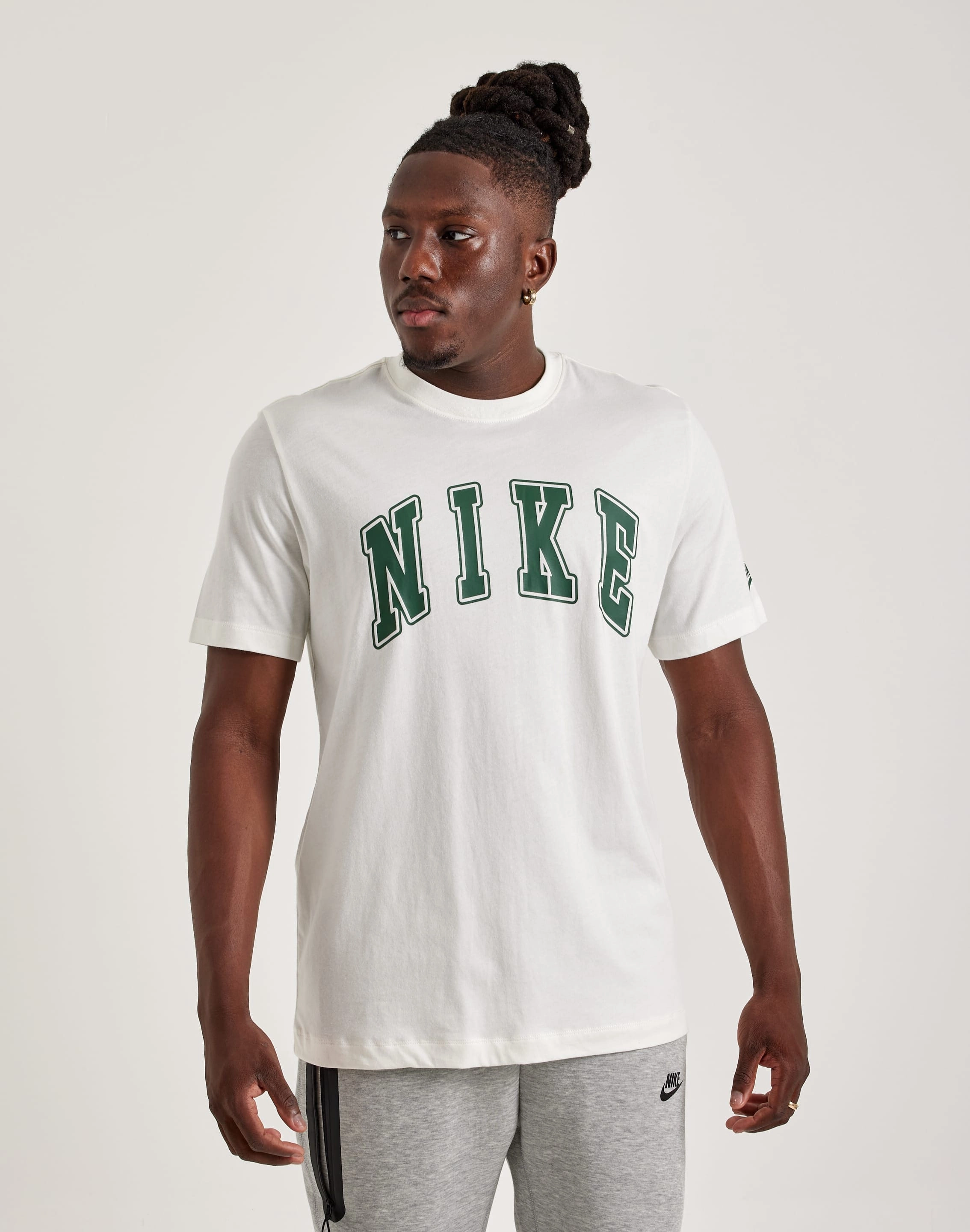 Nike Club Tee Fashionable goods Activewear gear