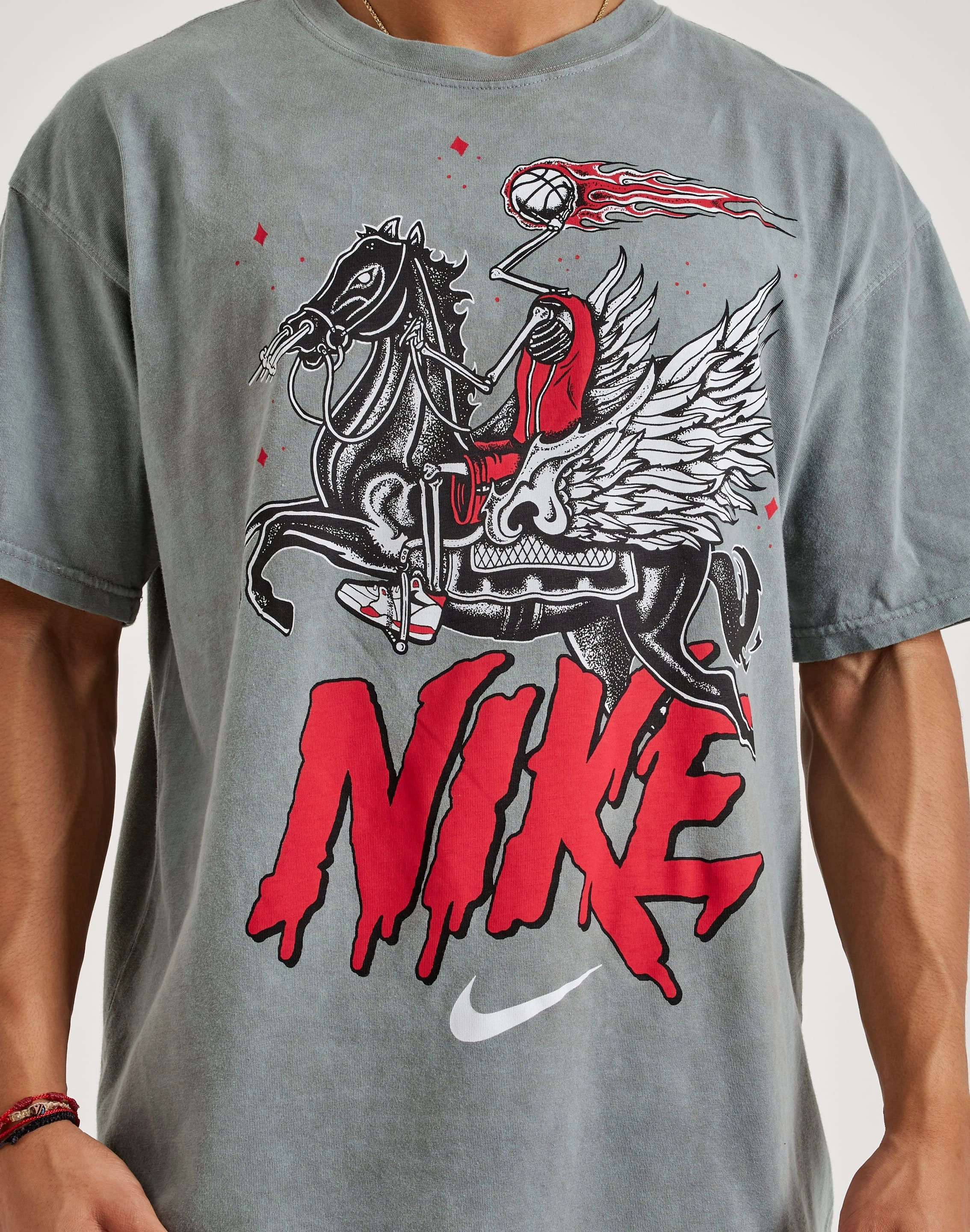 Nike Max90 Basketball Tee Sustainable fashion practices