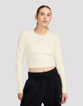 Nike Sportswear Chill Knit Slim Long-Sleeve Crop Shirt Wardrobe staples Classic fashion pieces