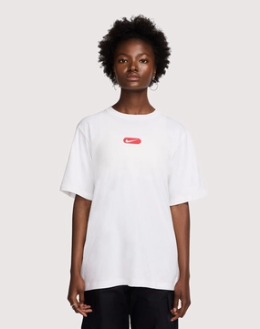 Nike Sportswear Club Short-Sleeve Tee Fashion events Wardrobe staples