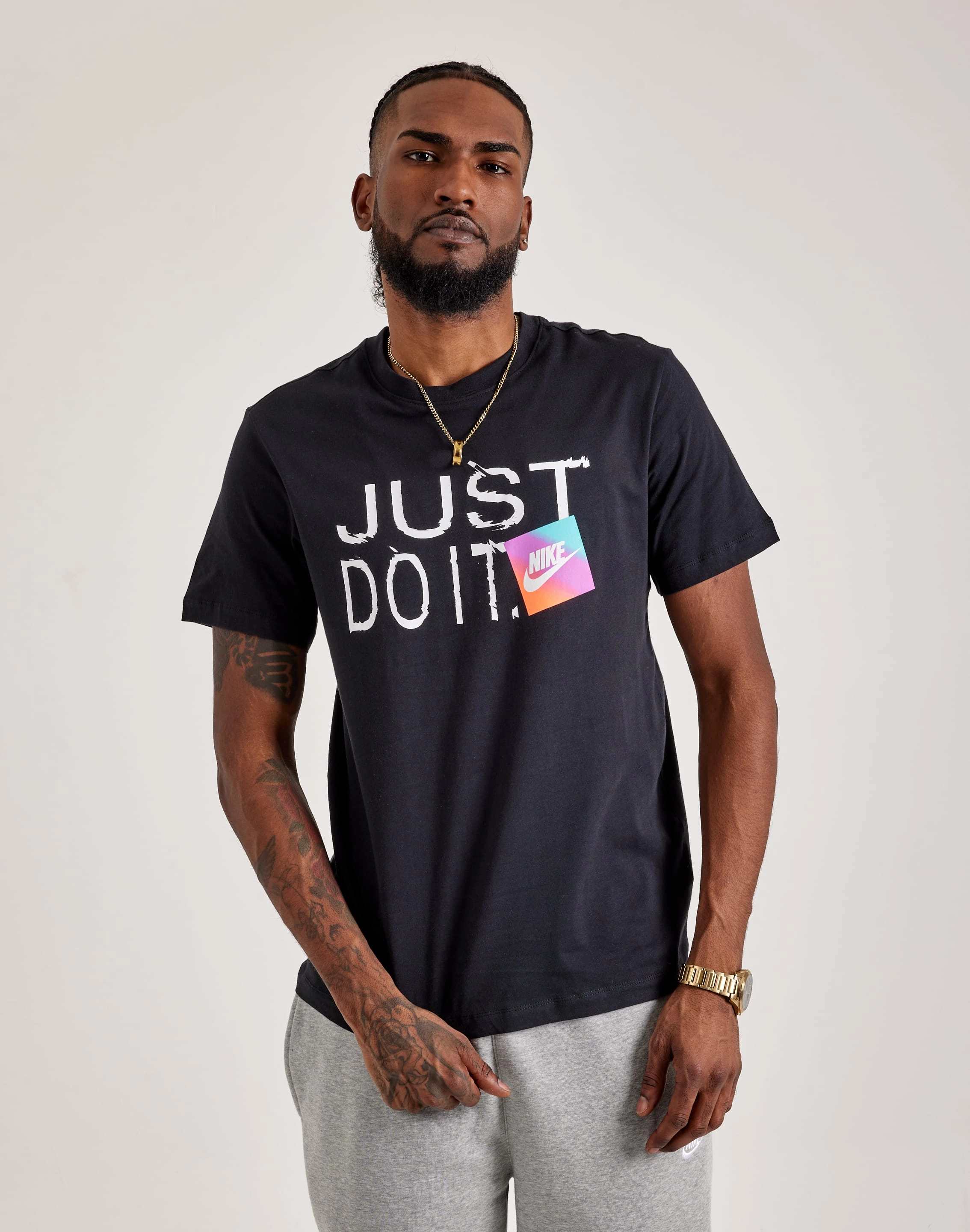 Nike Sportswear Tee Luxury fashion items Fashion rental