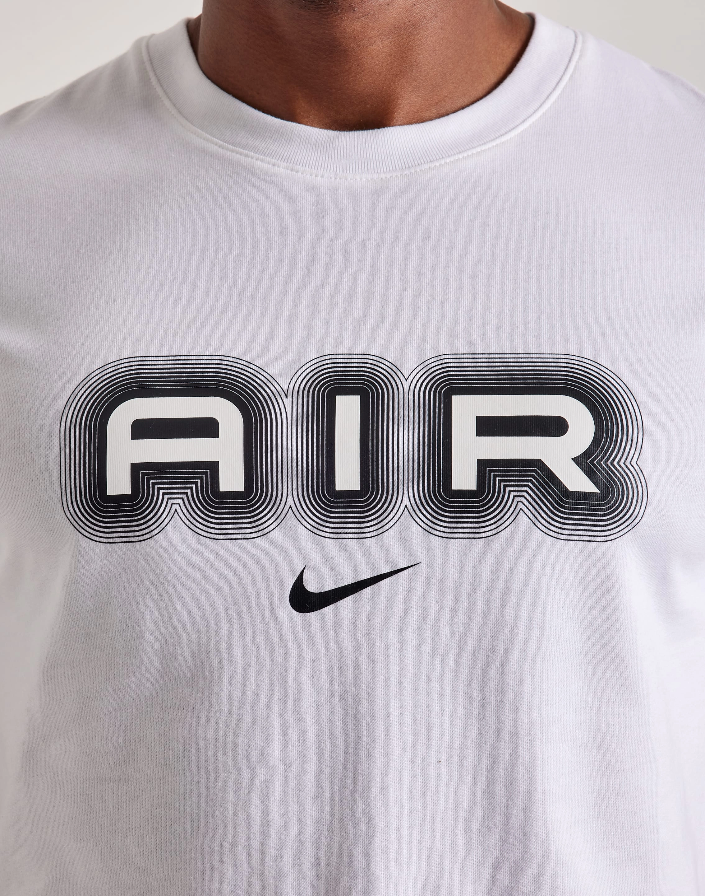 Online fashion shopping Nike Air Tee