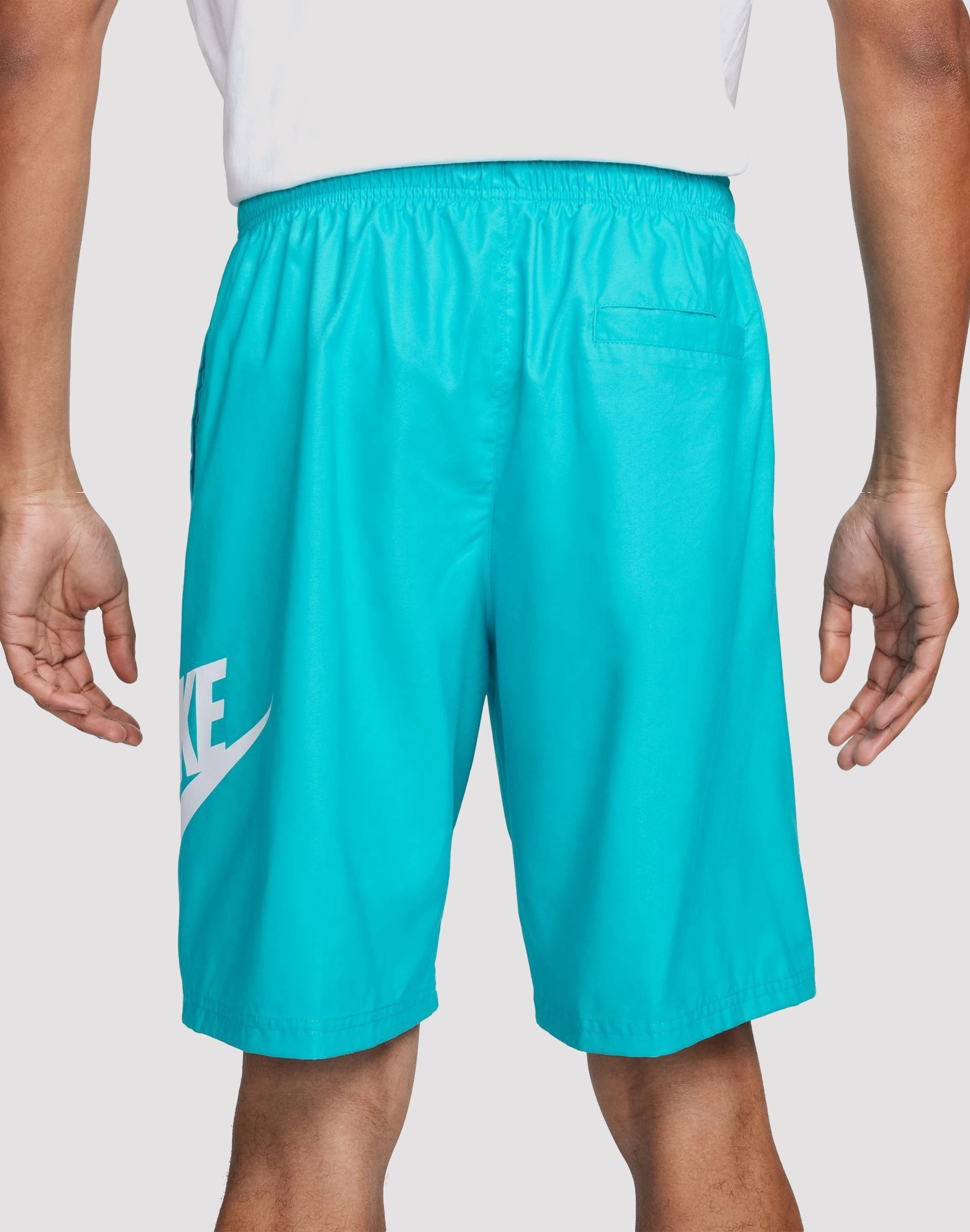 Outerwear options Nike Club Flow Shorts