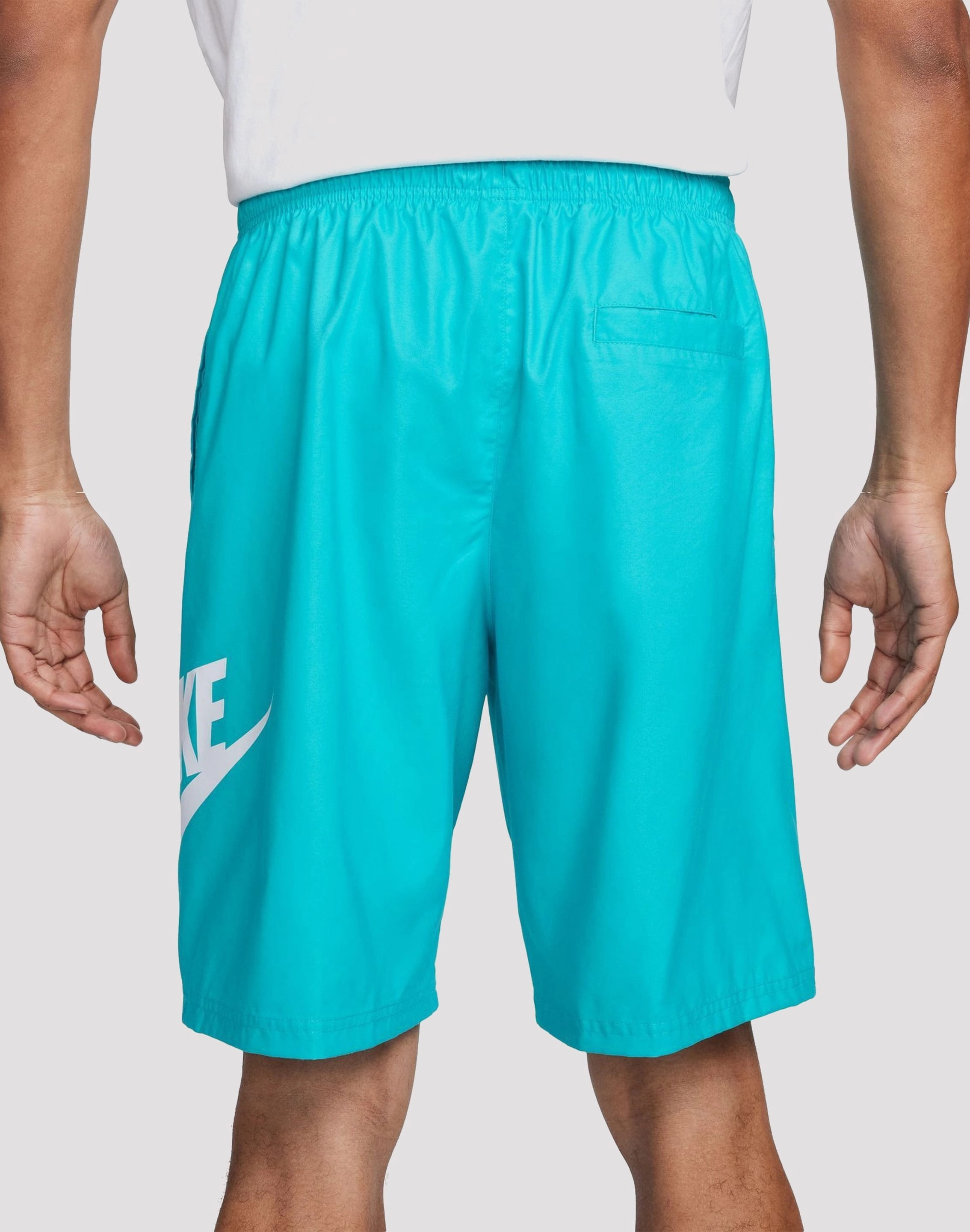 Outerwear options Nike Club Flow Shorts