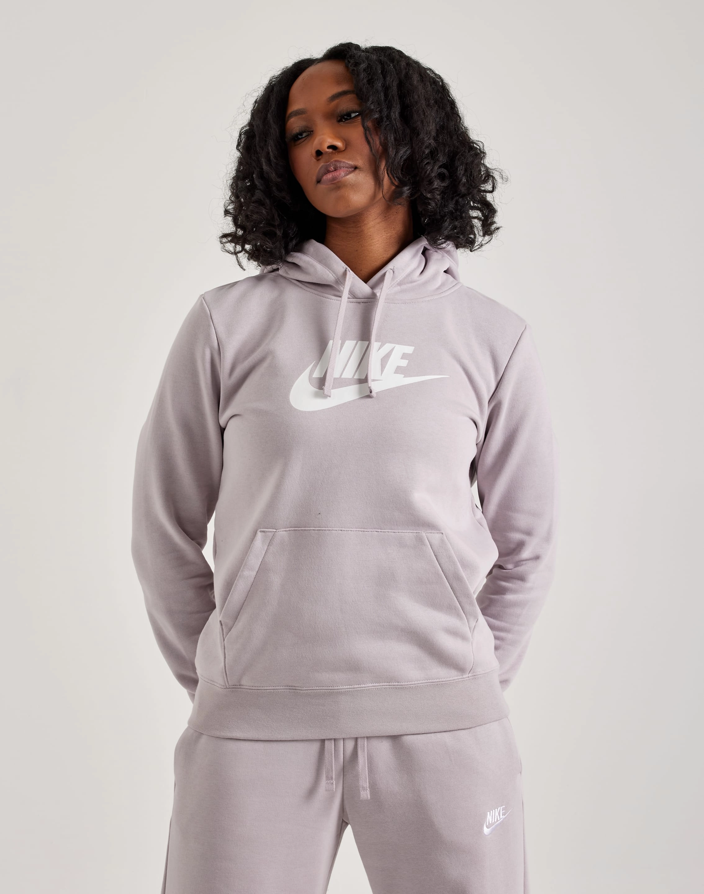 Clothing assortments Nike Graphic Club Fleece Pullover Hoodie Fashion events