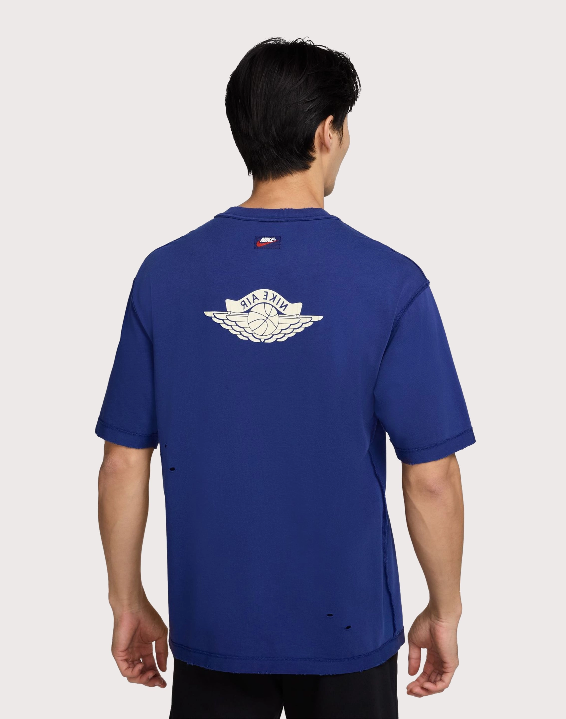 Retro fashion finds Nike Rare Air Tee