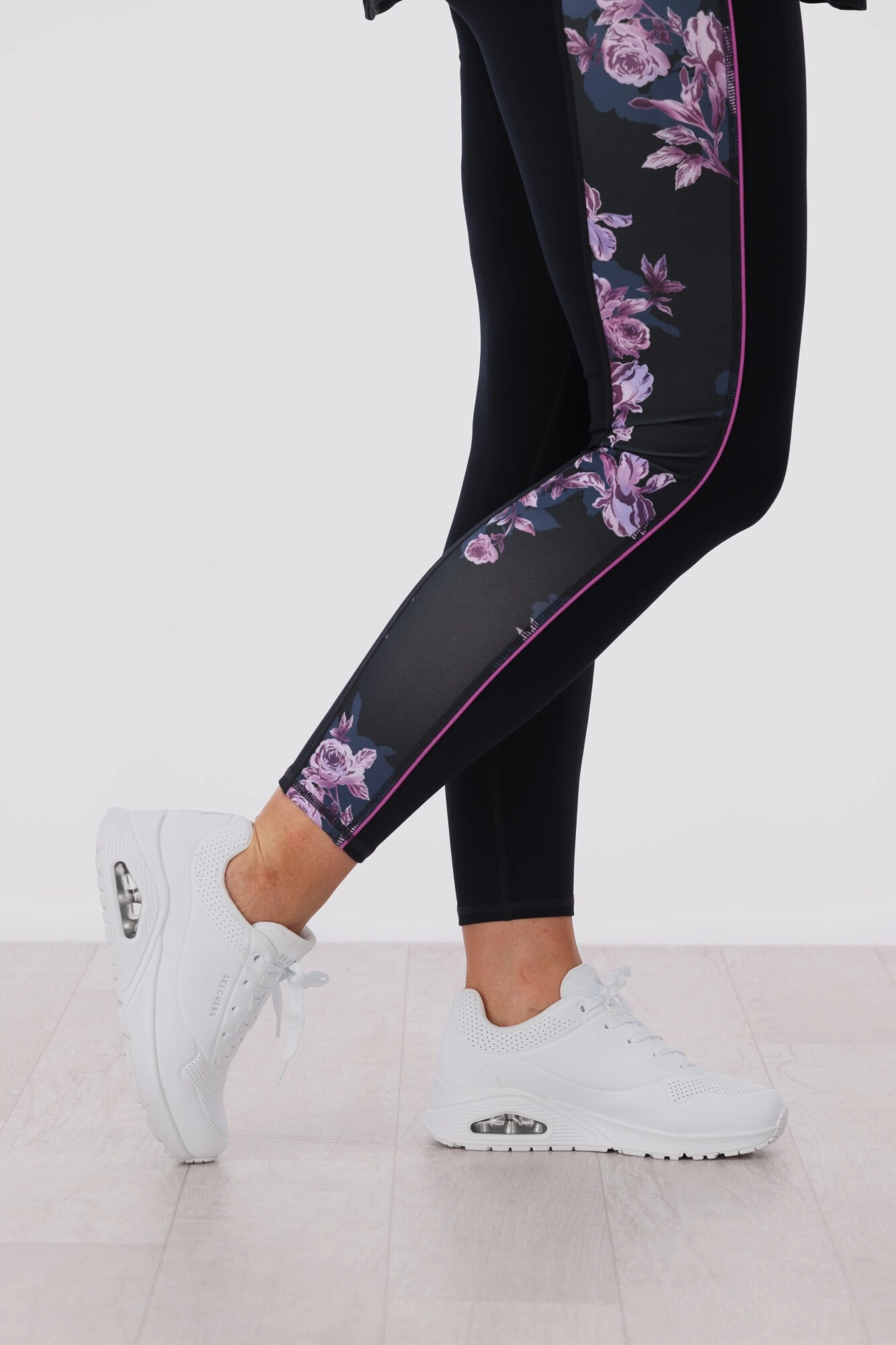 Skechers Uno Stand On Air White Sneakers